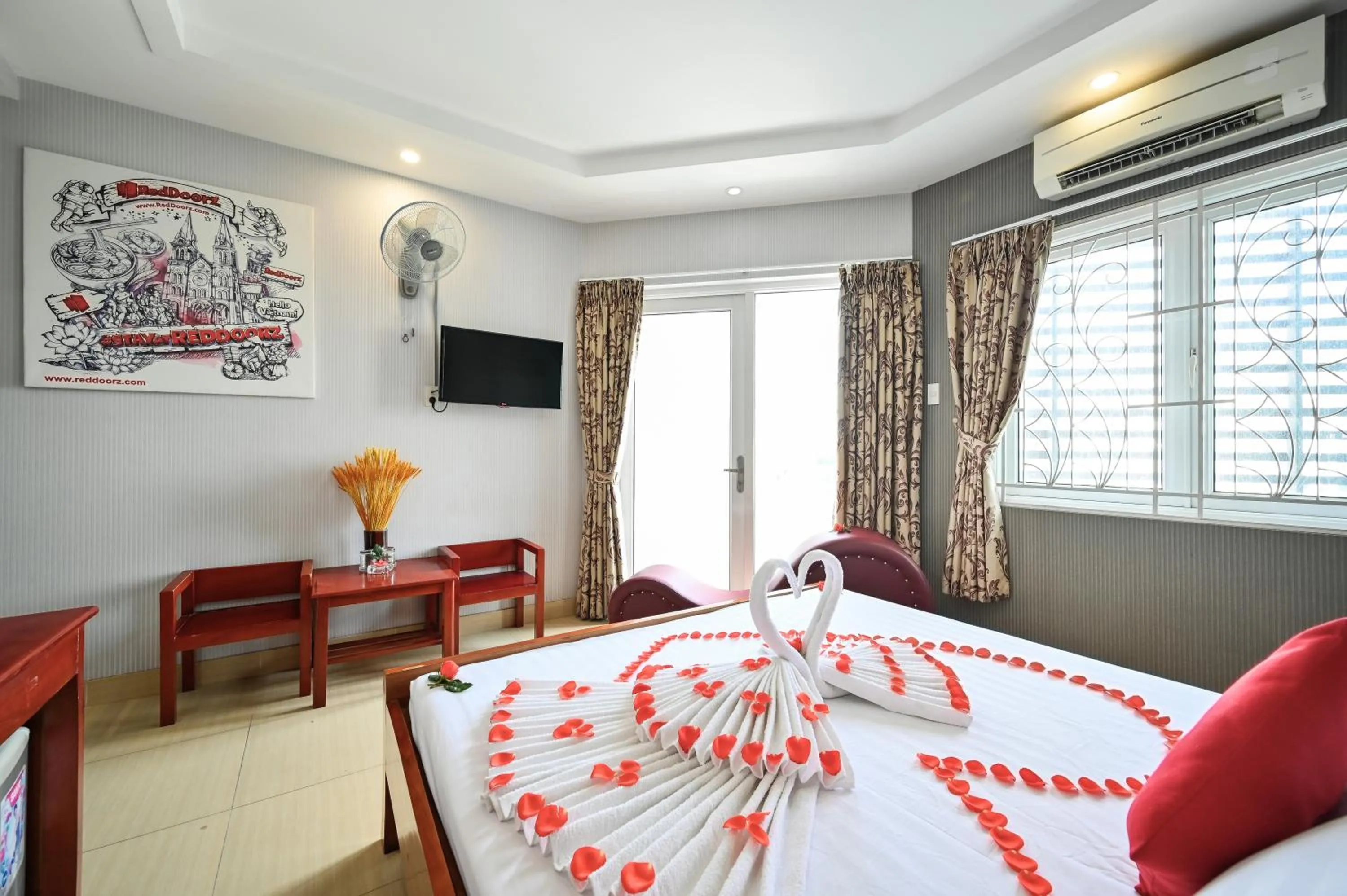 Bed in Quang Hoa Airport Hotel