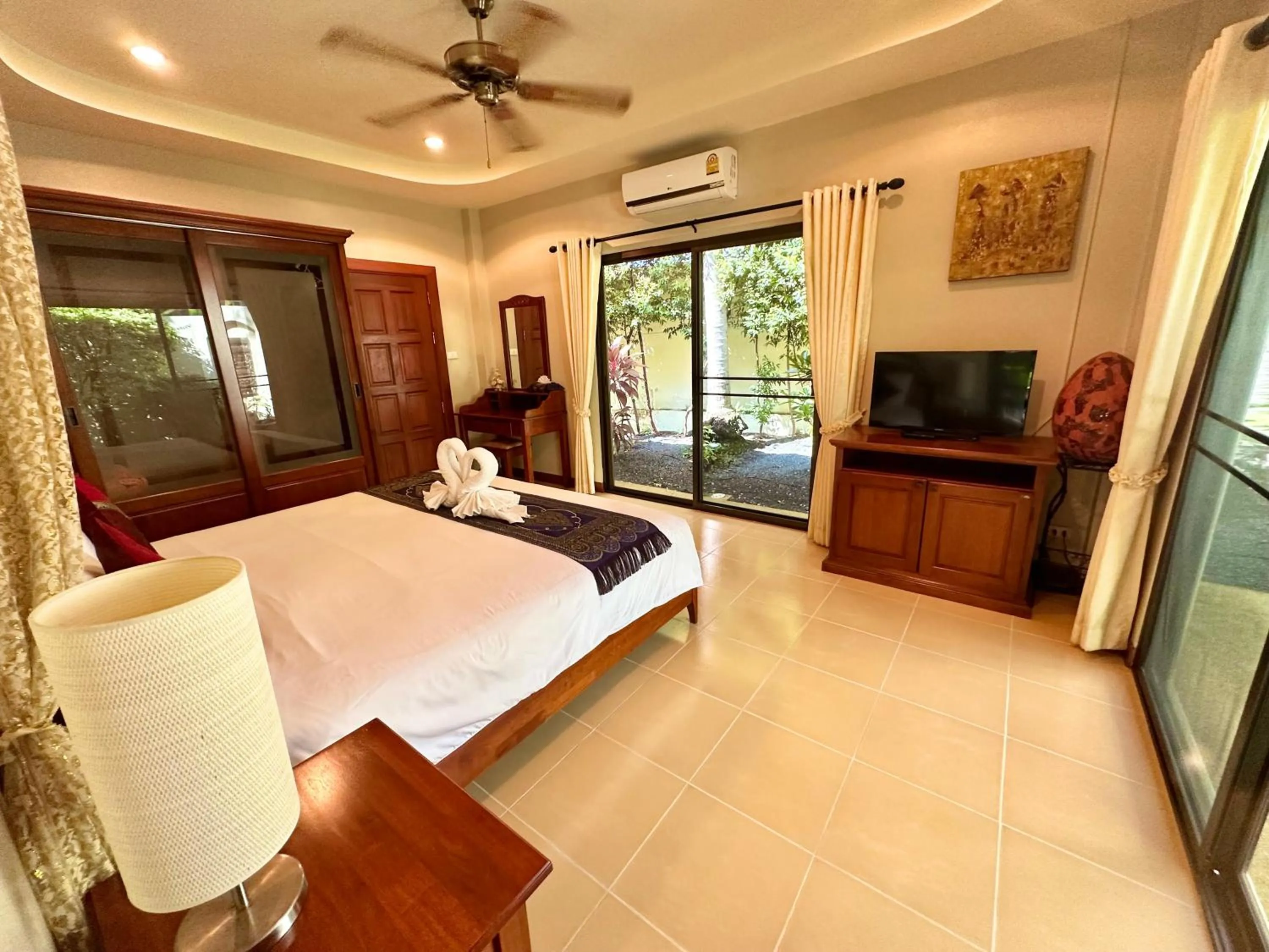 Coconut Paradise Holiday Villas