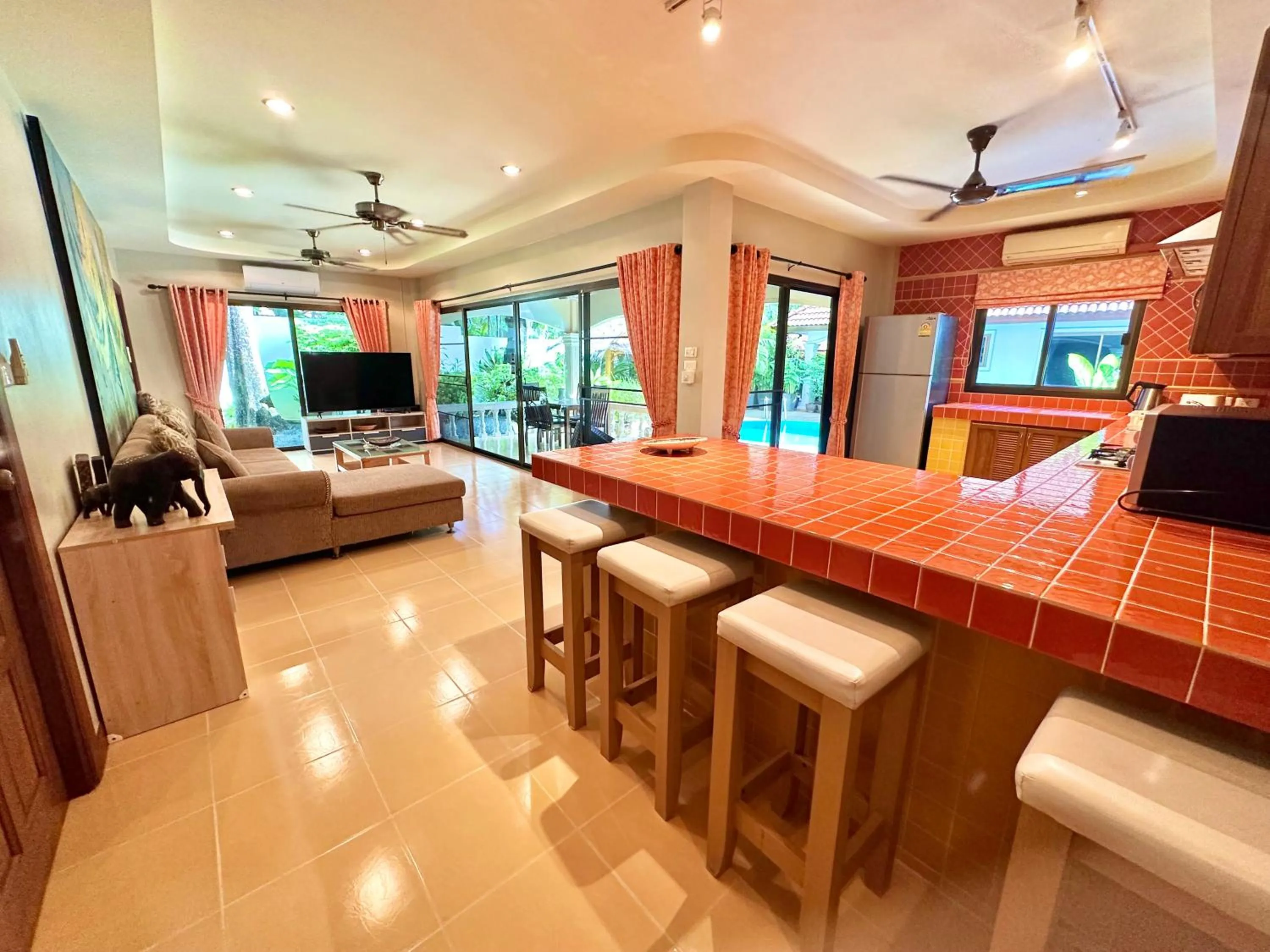 Coconut Paradise Holiday Villas