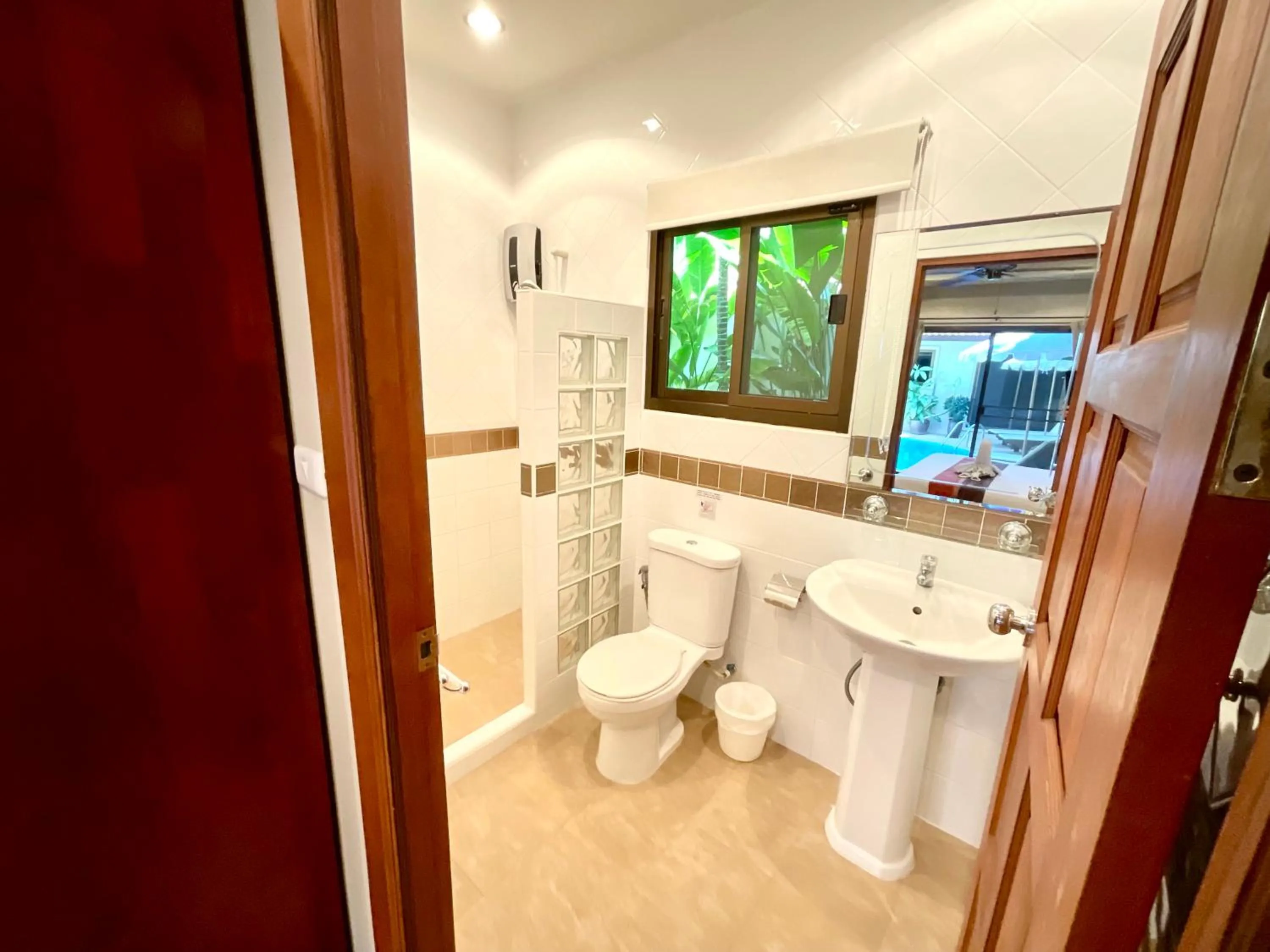 Coconut Paradise Holiday Villas