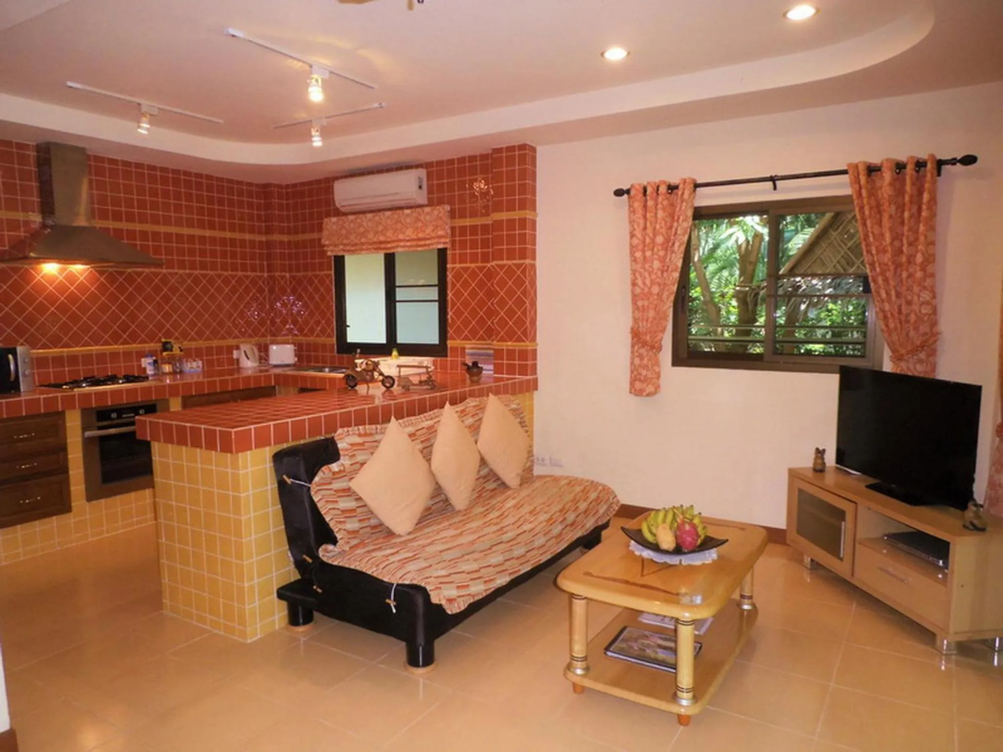 TV and multimedia in Coconut Paradise Holiday Villas