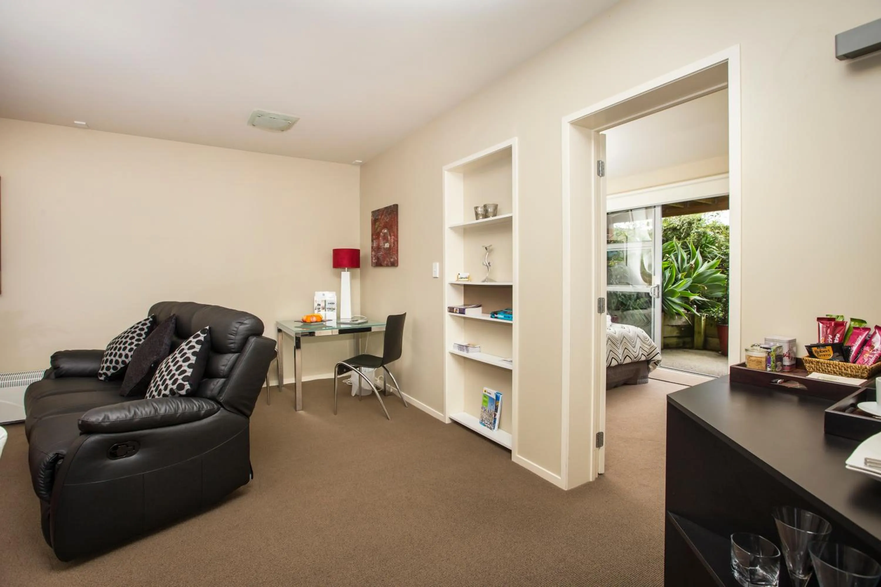 Day in Tahi Lodge - Matakana Coast