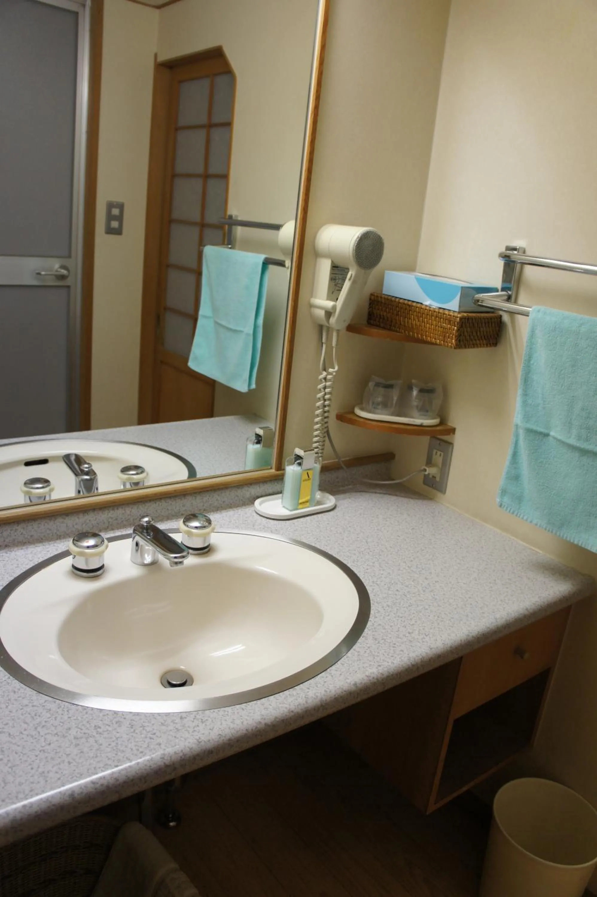 Bathroom in Nishiki-no-Yu Jimotoya