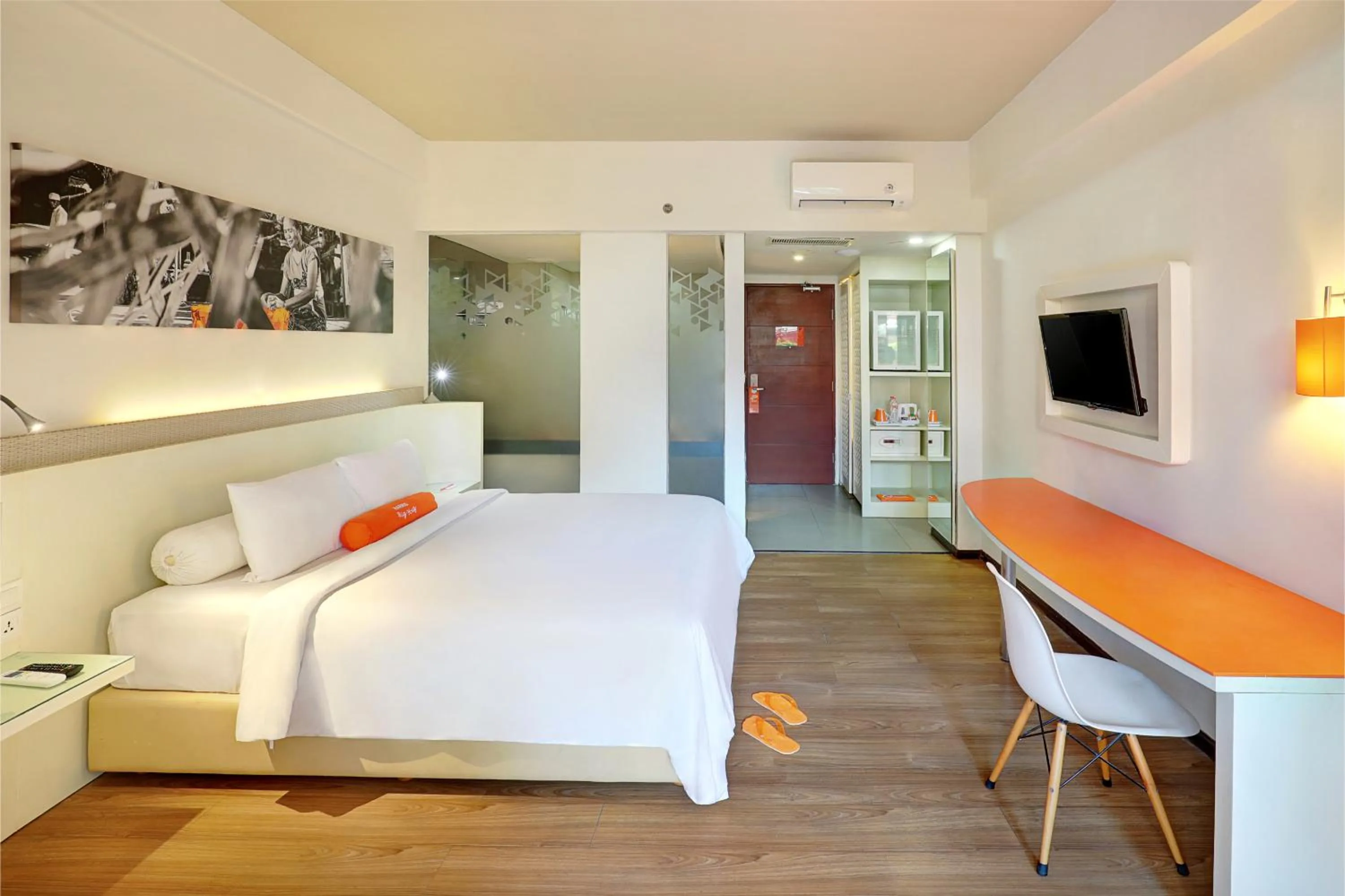 Bedroom, Bed in HARRIS Hotel Seminyak