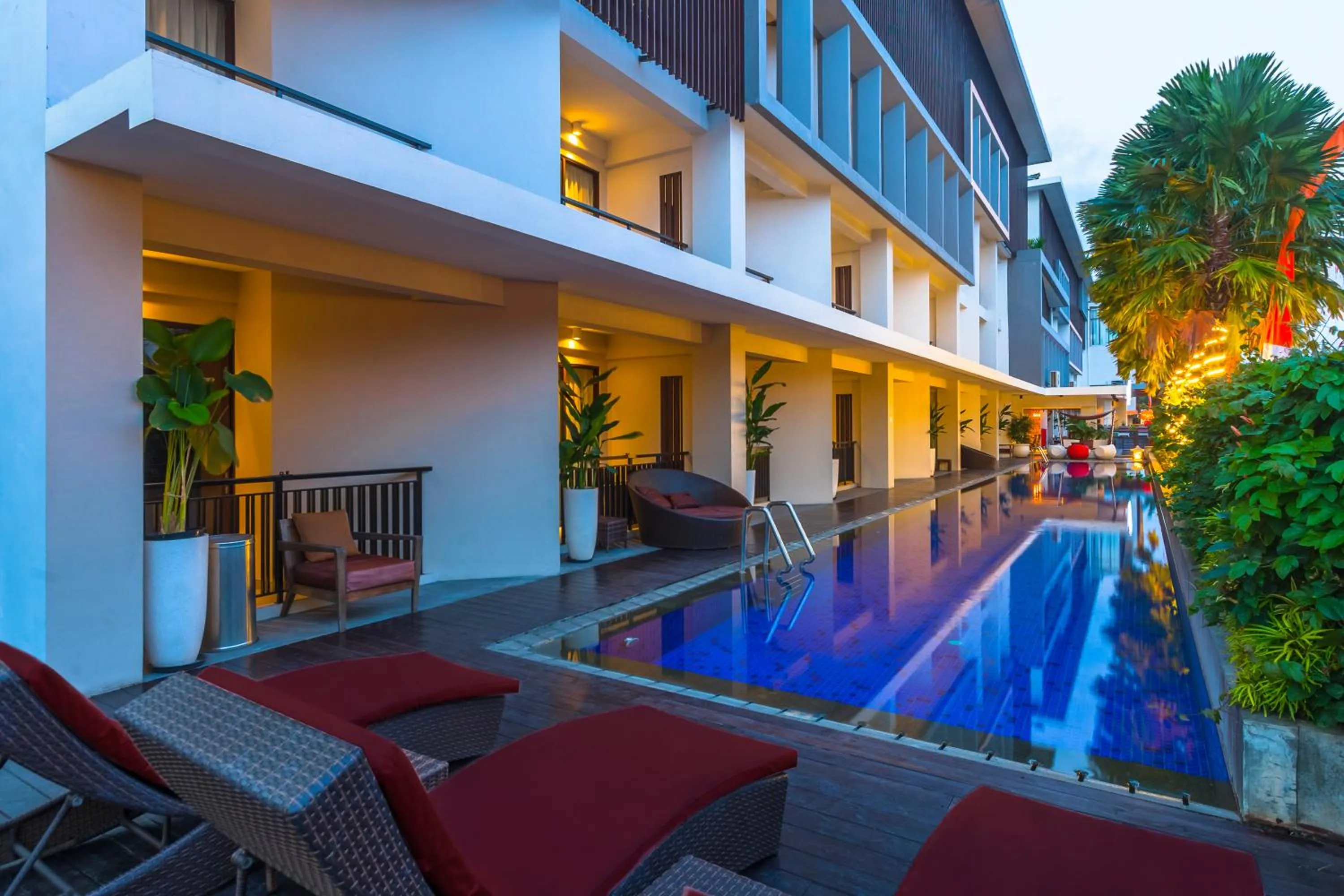 Swimming pool in HARRIS Hotel Seminyak