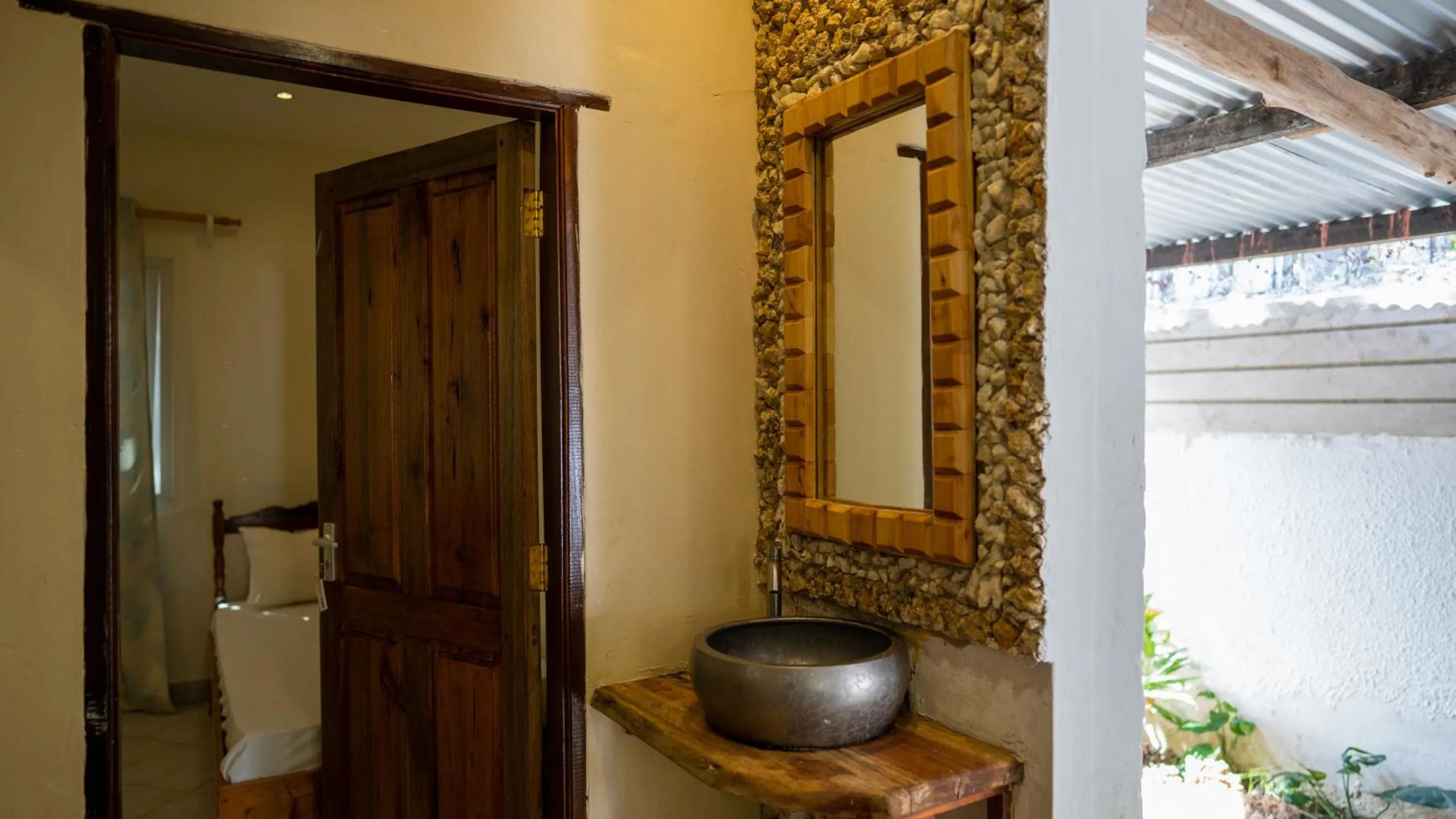 Toilet in Tulia House Backpackers