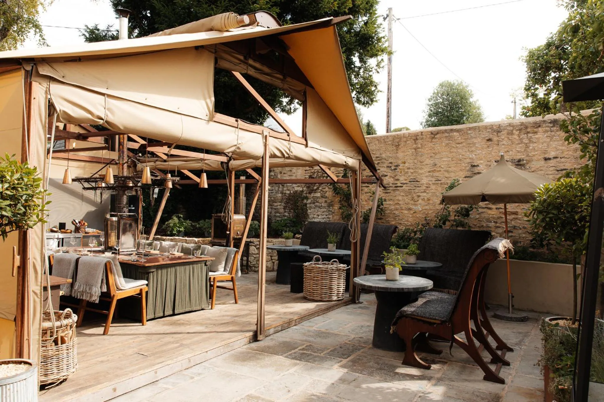 Restaurant/places to eat in BULL Burford