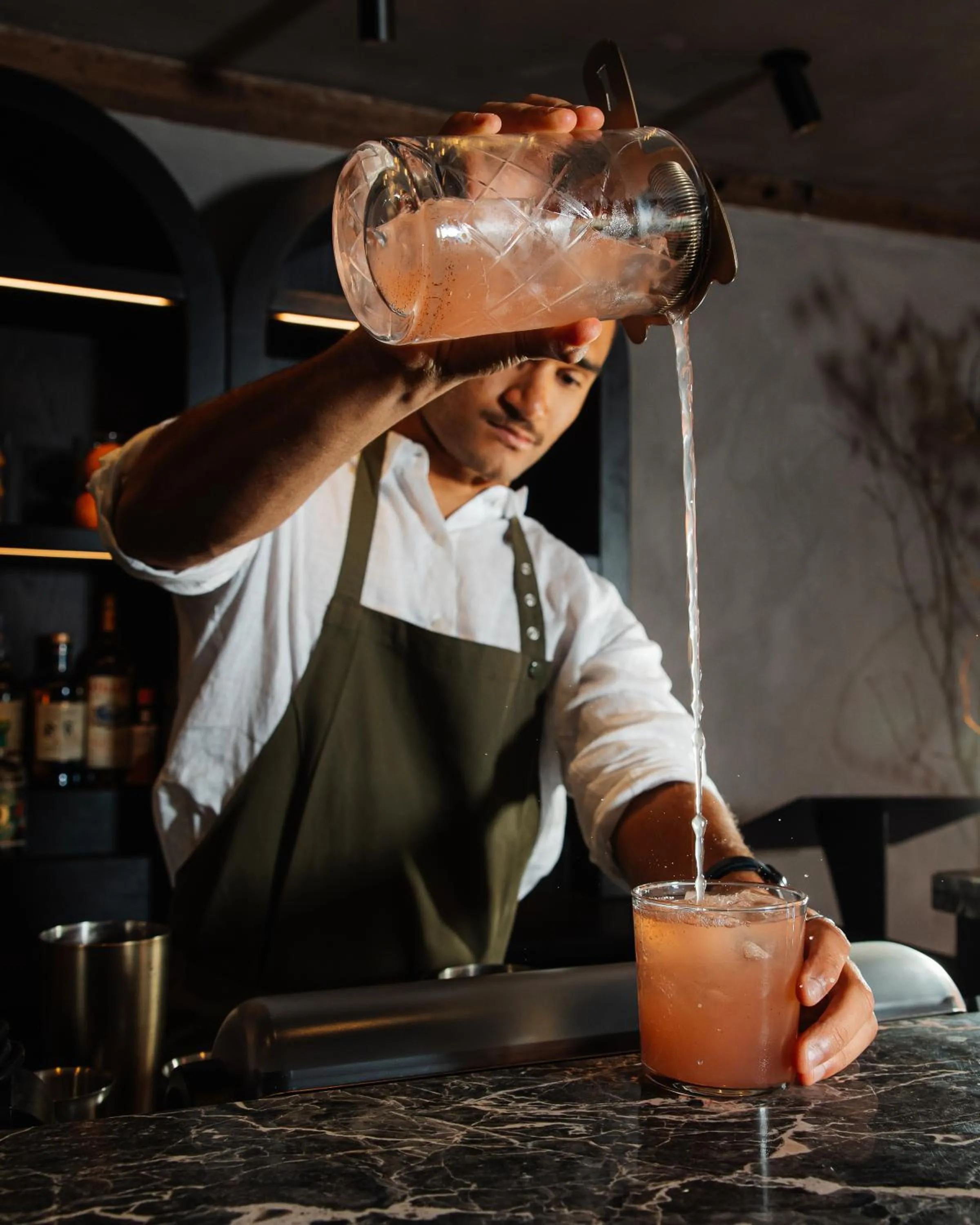 Lounge or bar in BULL Burford