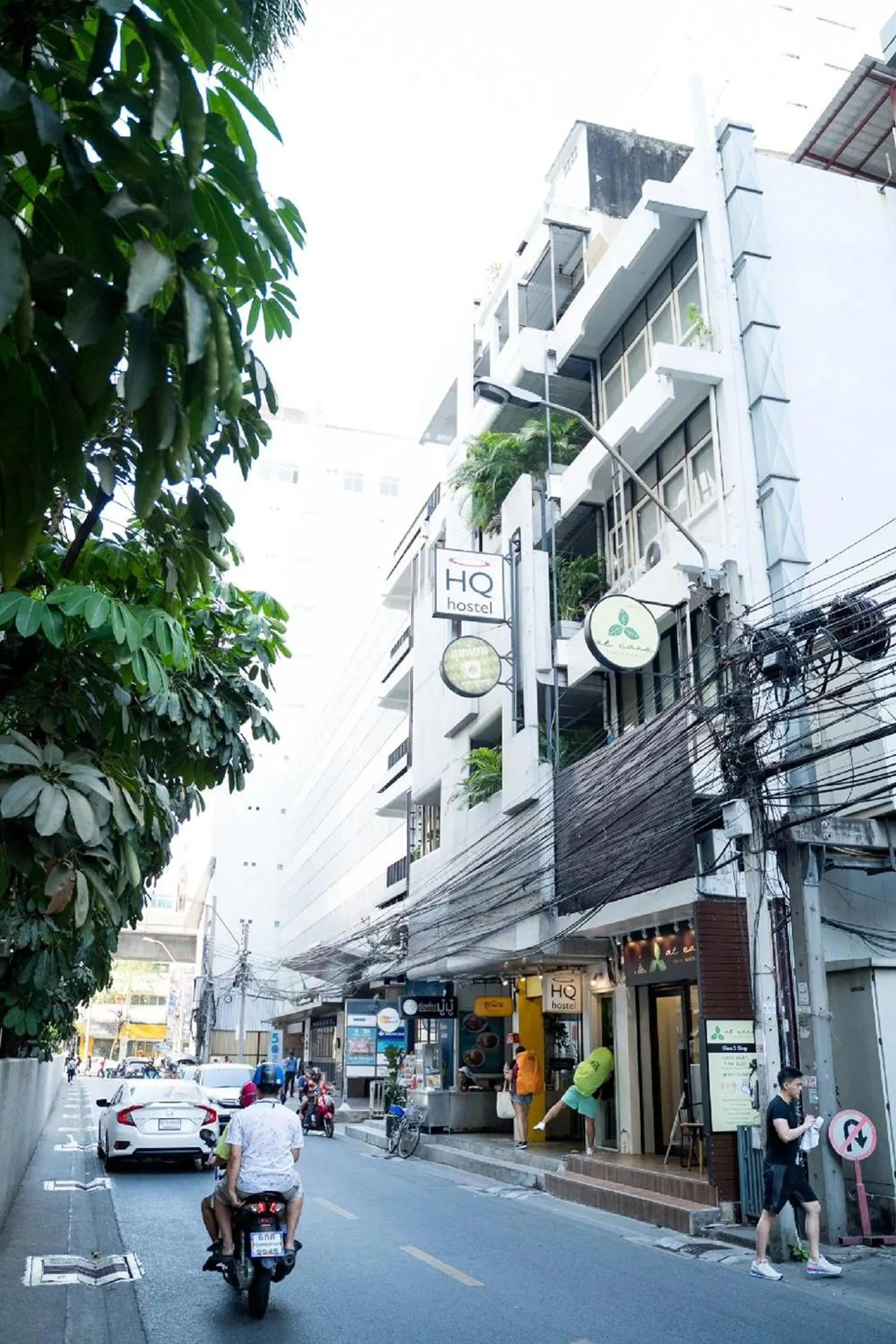Property building in Qilombo Hostel Silom