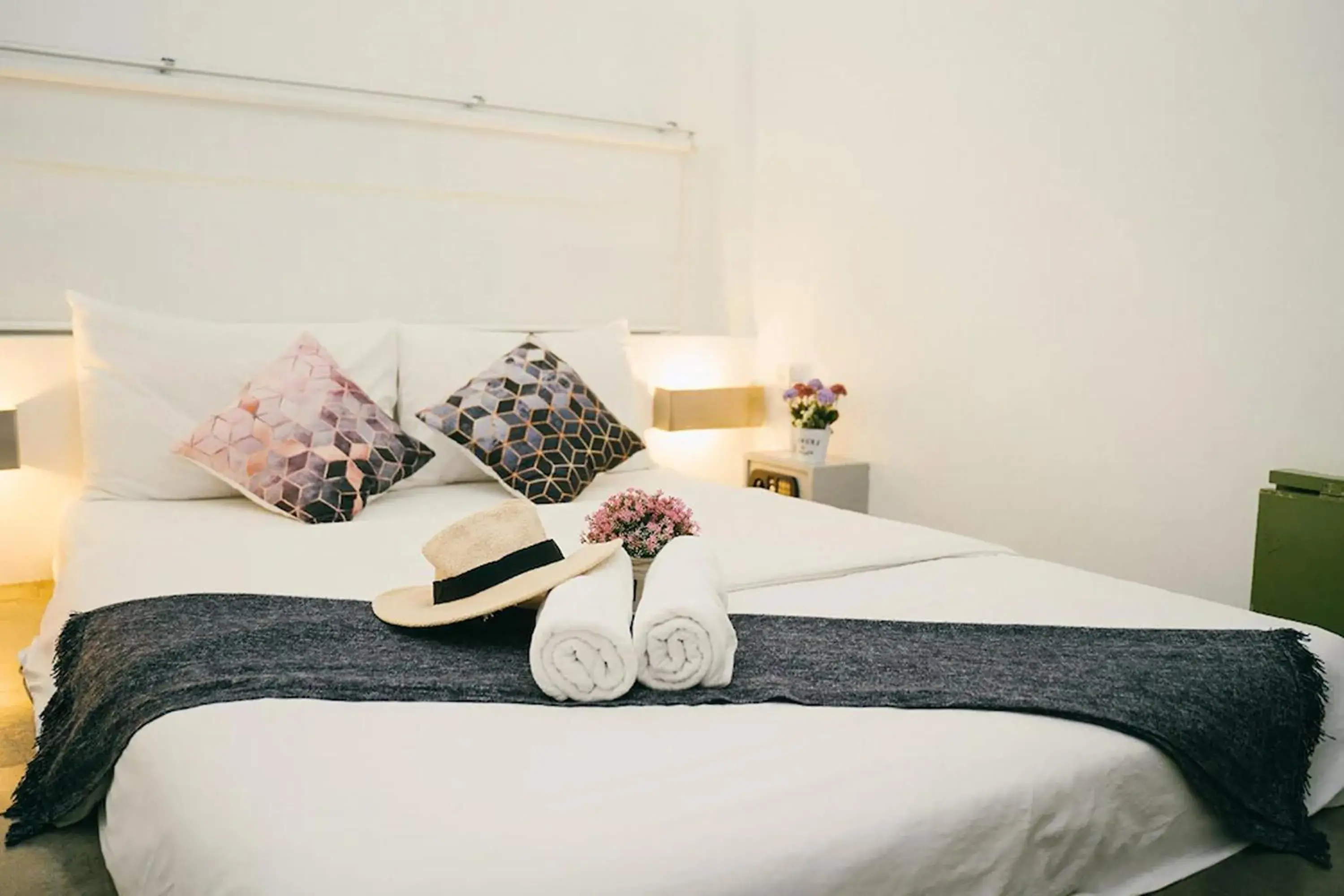 Standard with Private Bathroom (5th floor) in Qilombo Hostel Silom Standard with Private Bathroom (5th floor) in Qilombo Hostel Silom