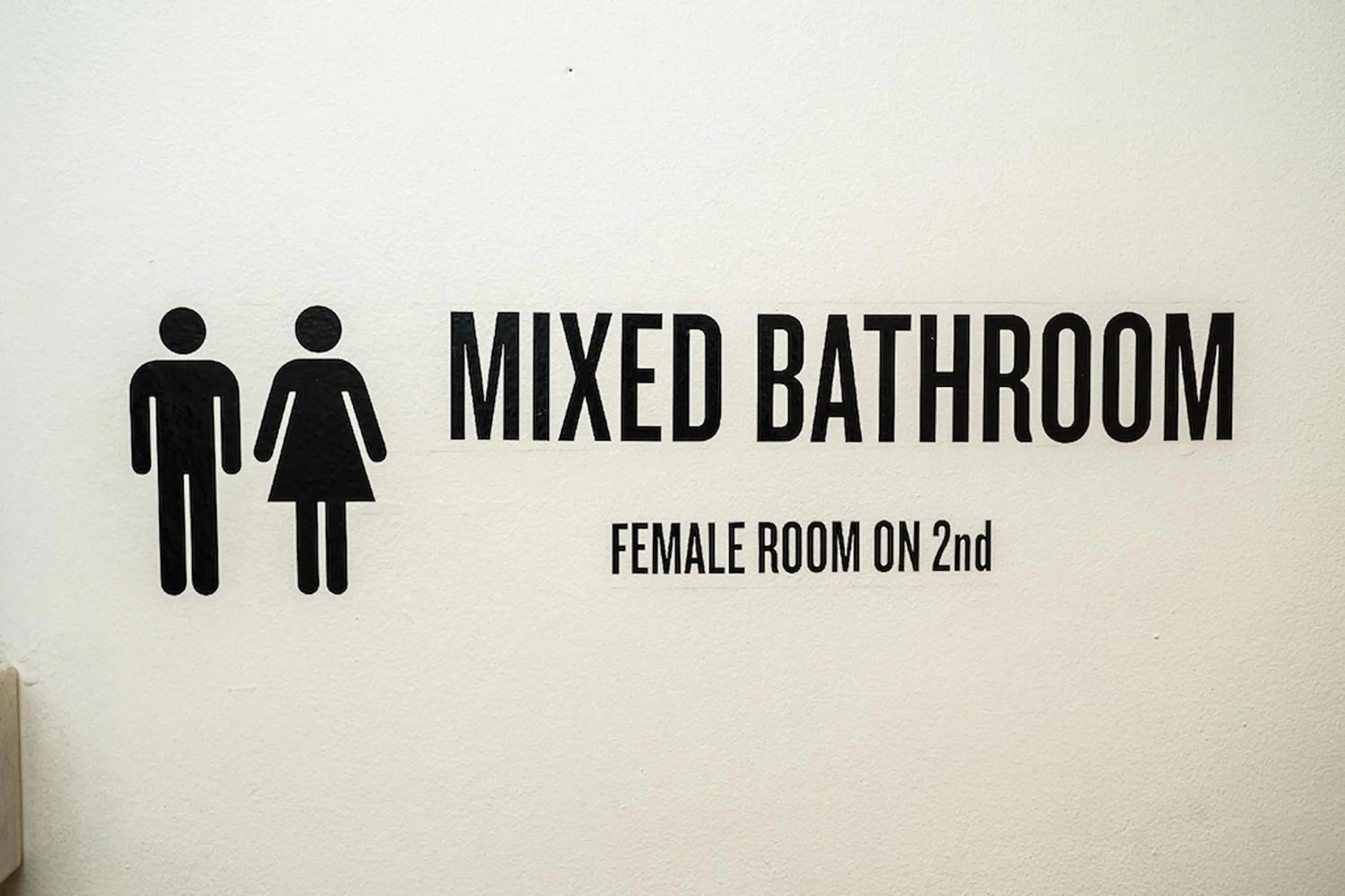 Bathroom in Qilombo Hostel Silom