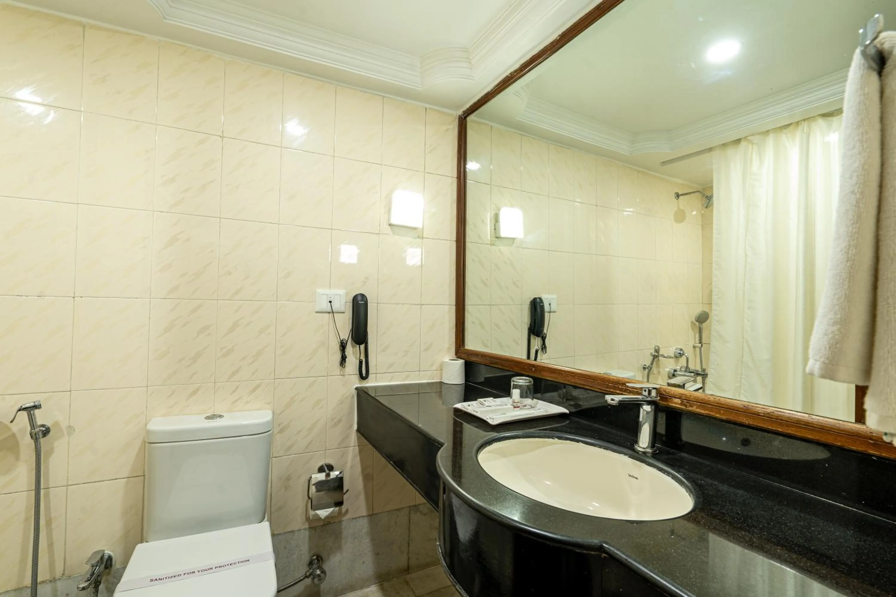 Bathroom in Hotel Celebration