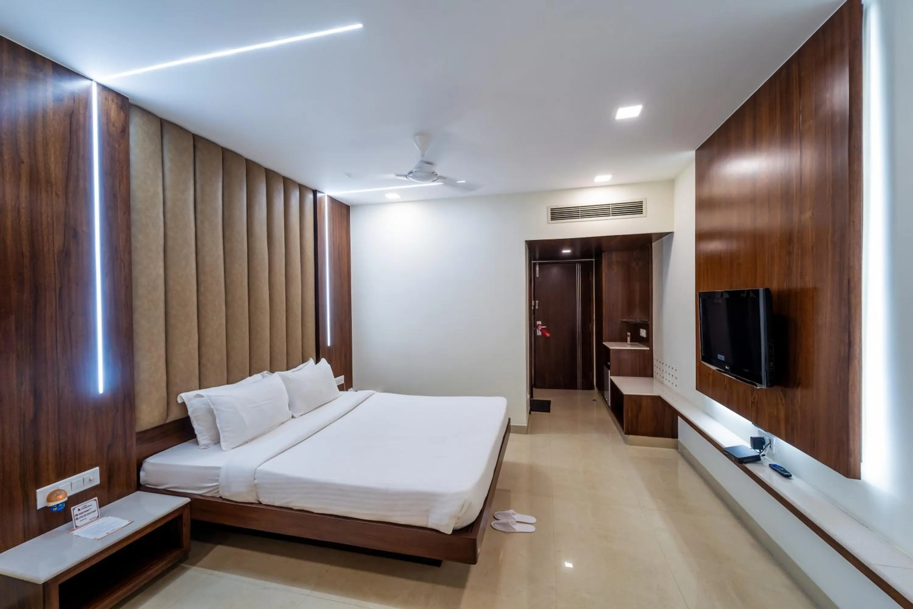 Bedroom, Bed in Hotel Celebration