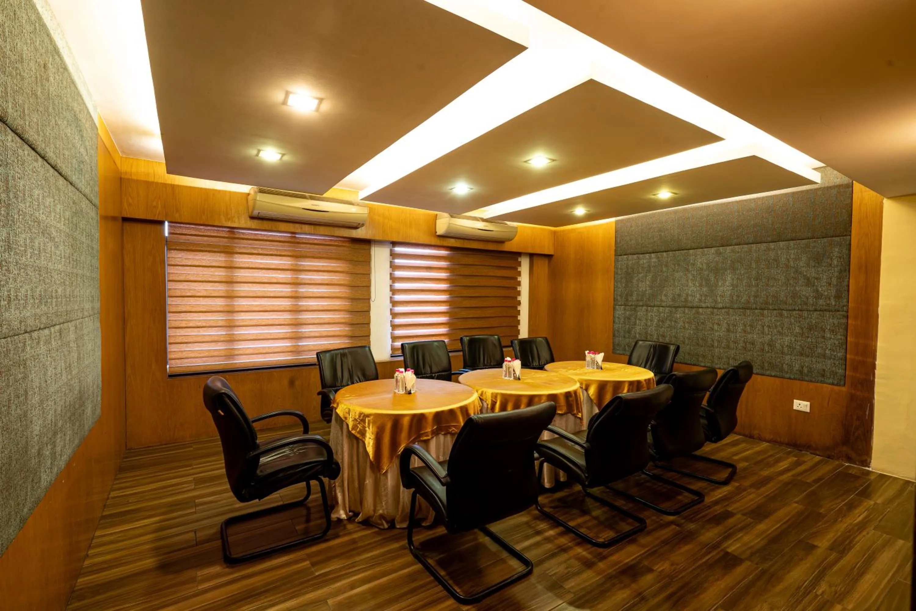 Dining area in Hotel Celebration