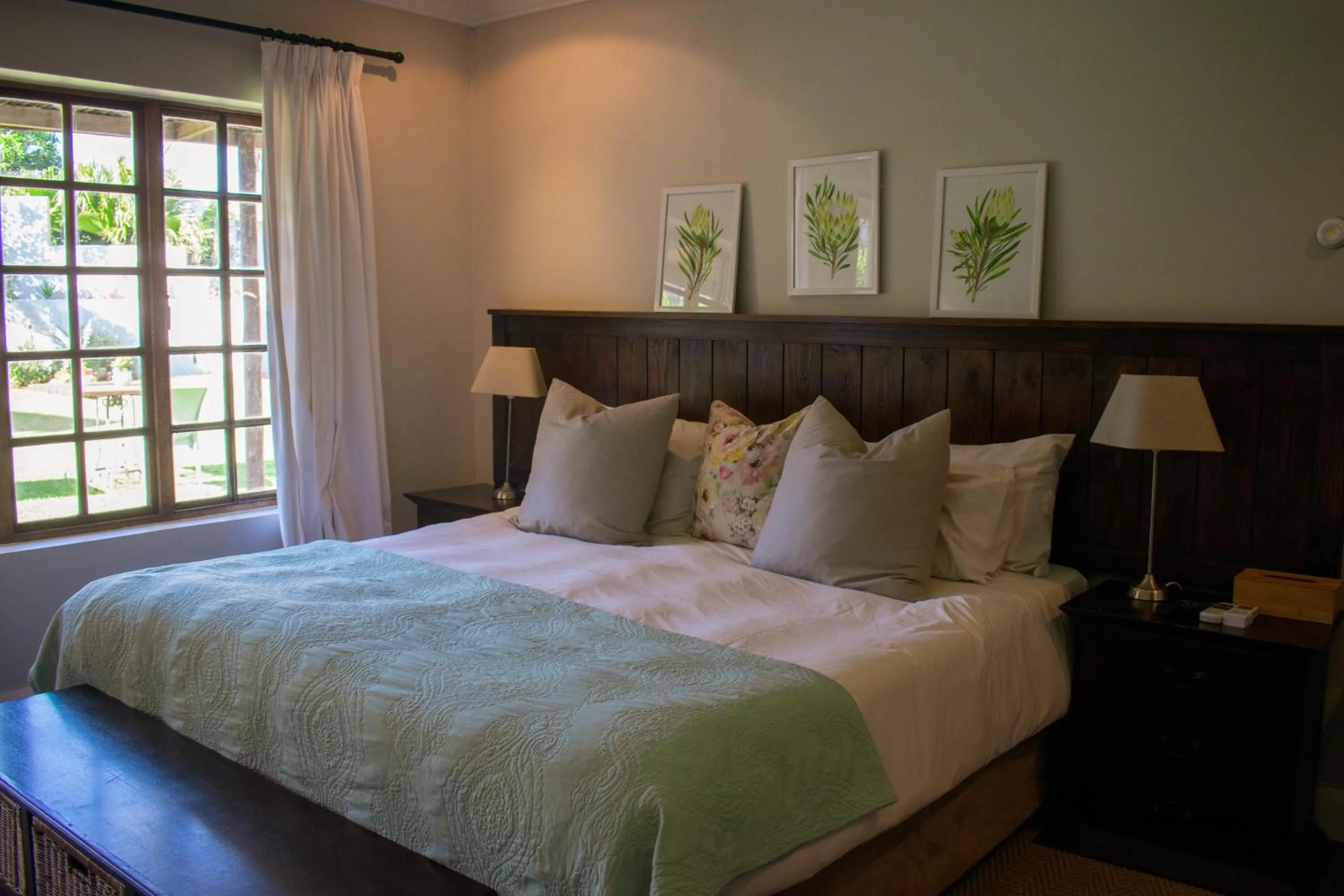 Bedroom, Bed in African Sands B&B