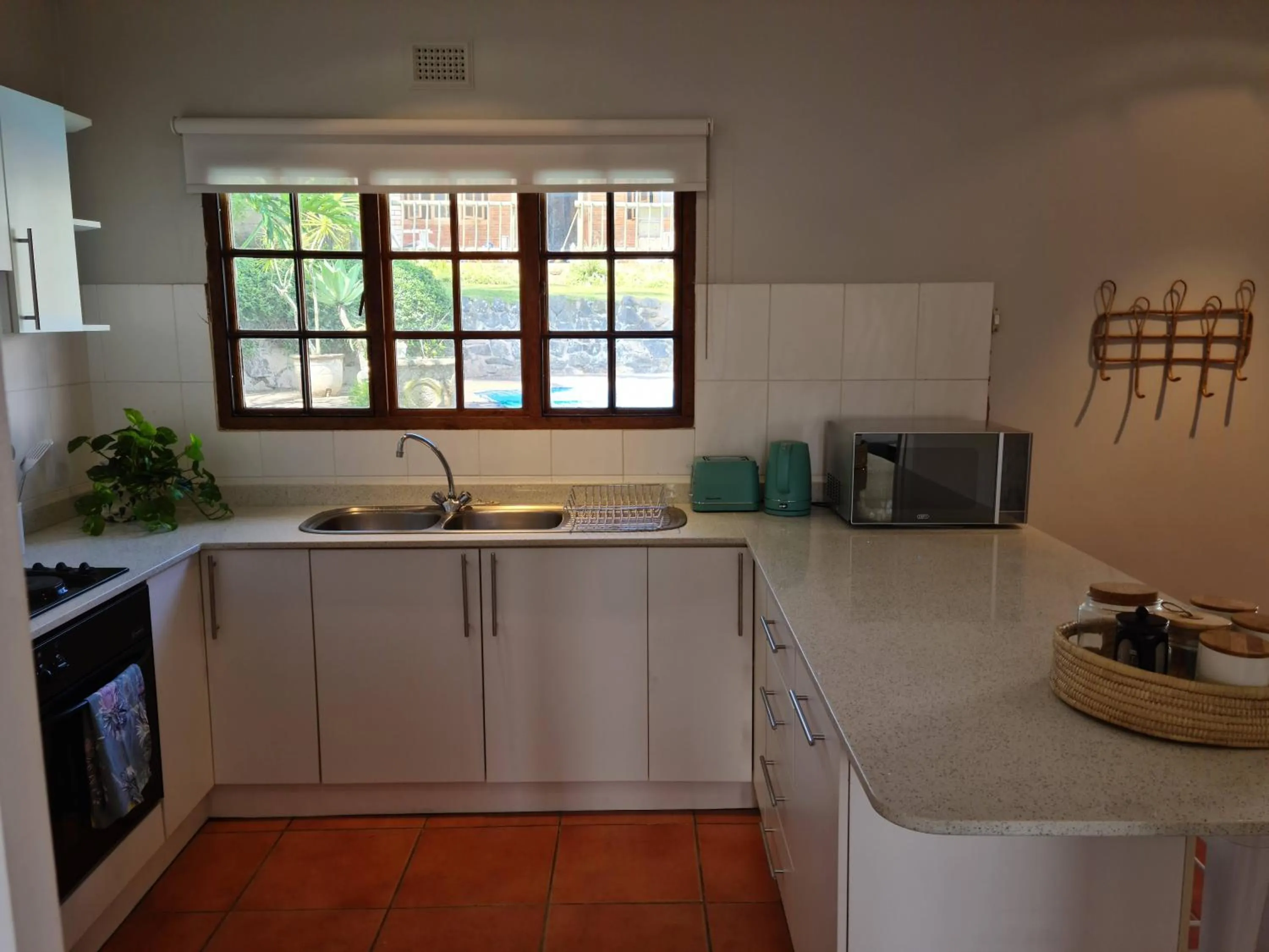 Coffee/tea facilities in African Sands B&B