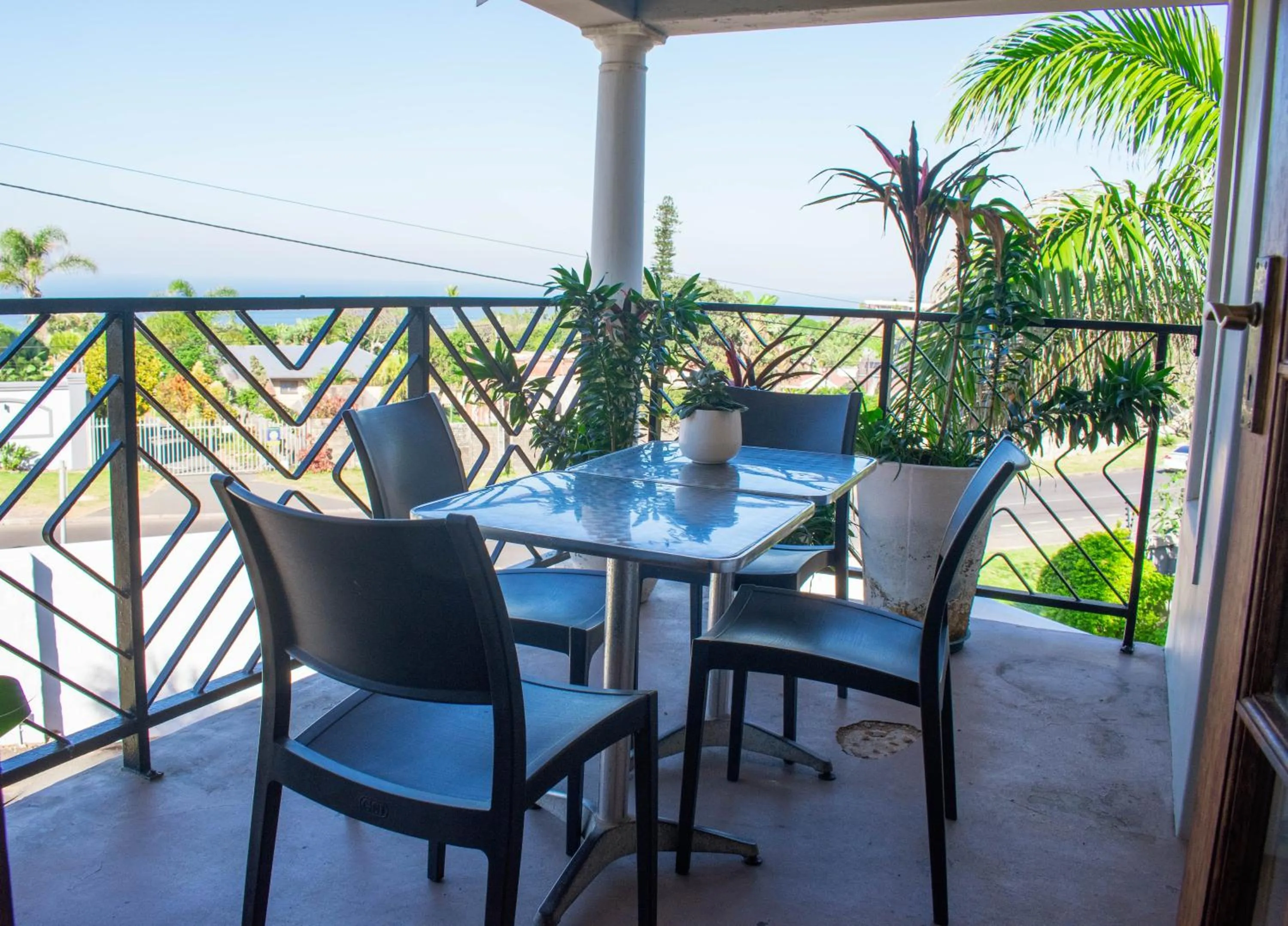 Balcony/Terrace in African Sands B&B
