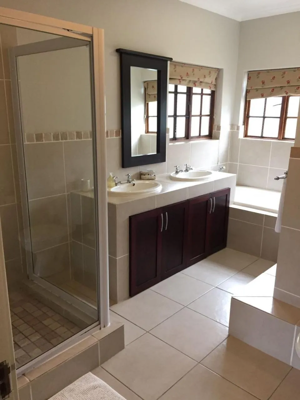 Bathroom in African Sands B&B