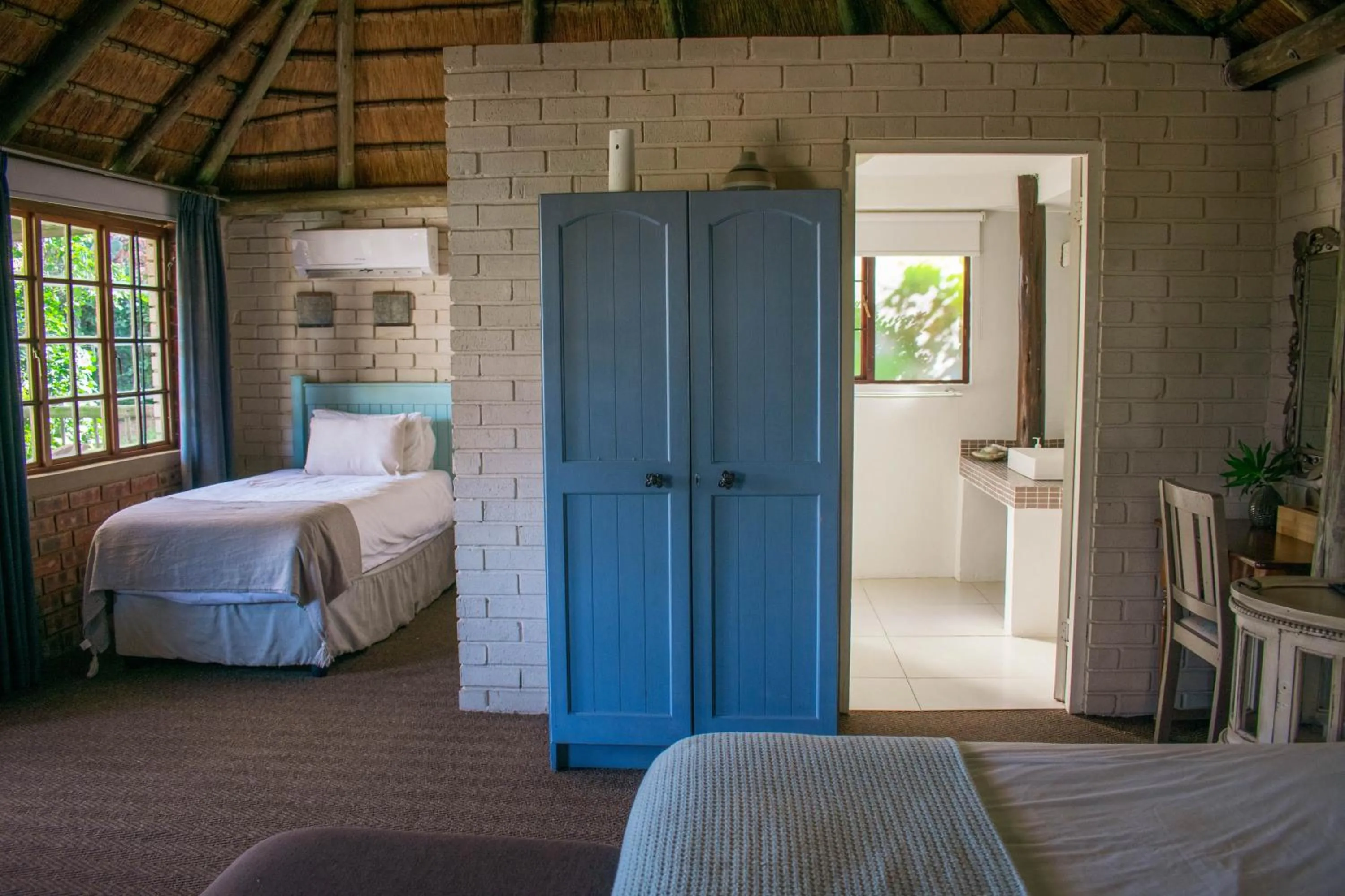 Bedroom, Bed in African Sands B&B