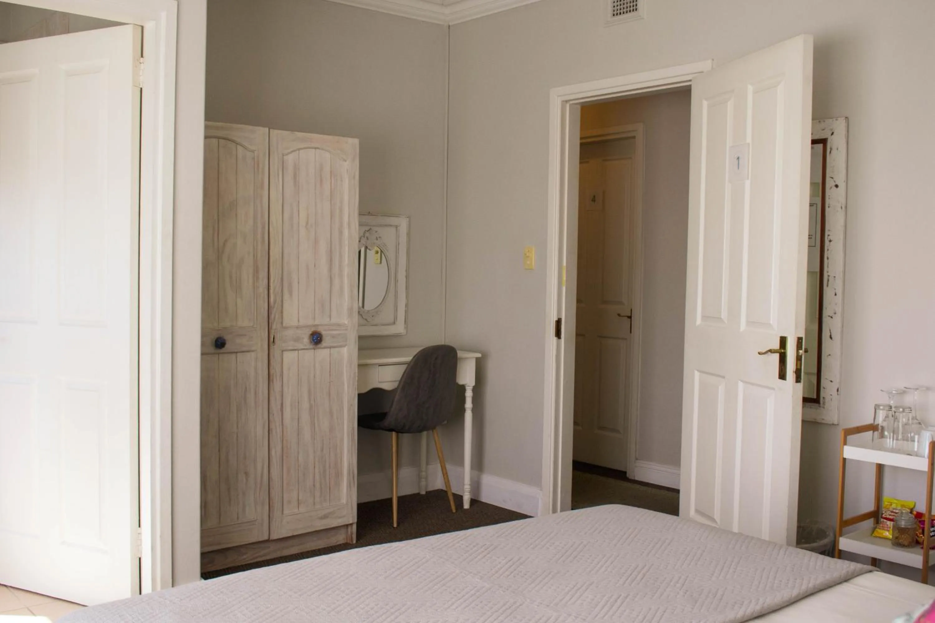 Bedroom, Bed in African Sands B&B