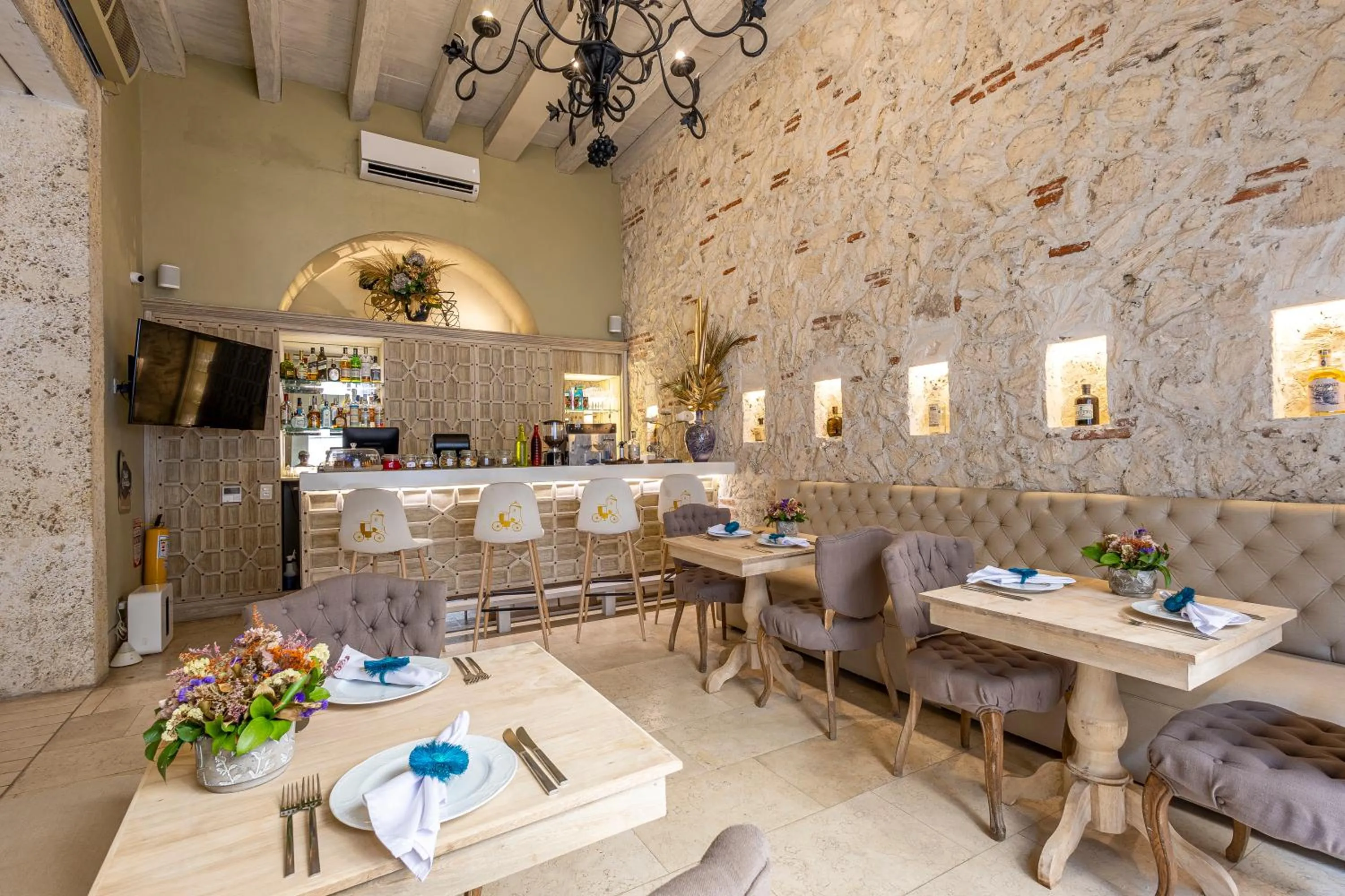 Restaurant/places to eat in Hotel Casa del Gobernador