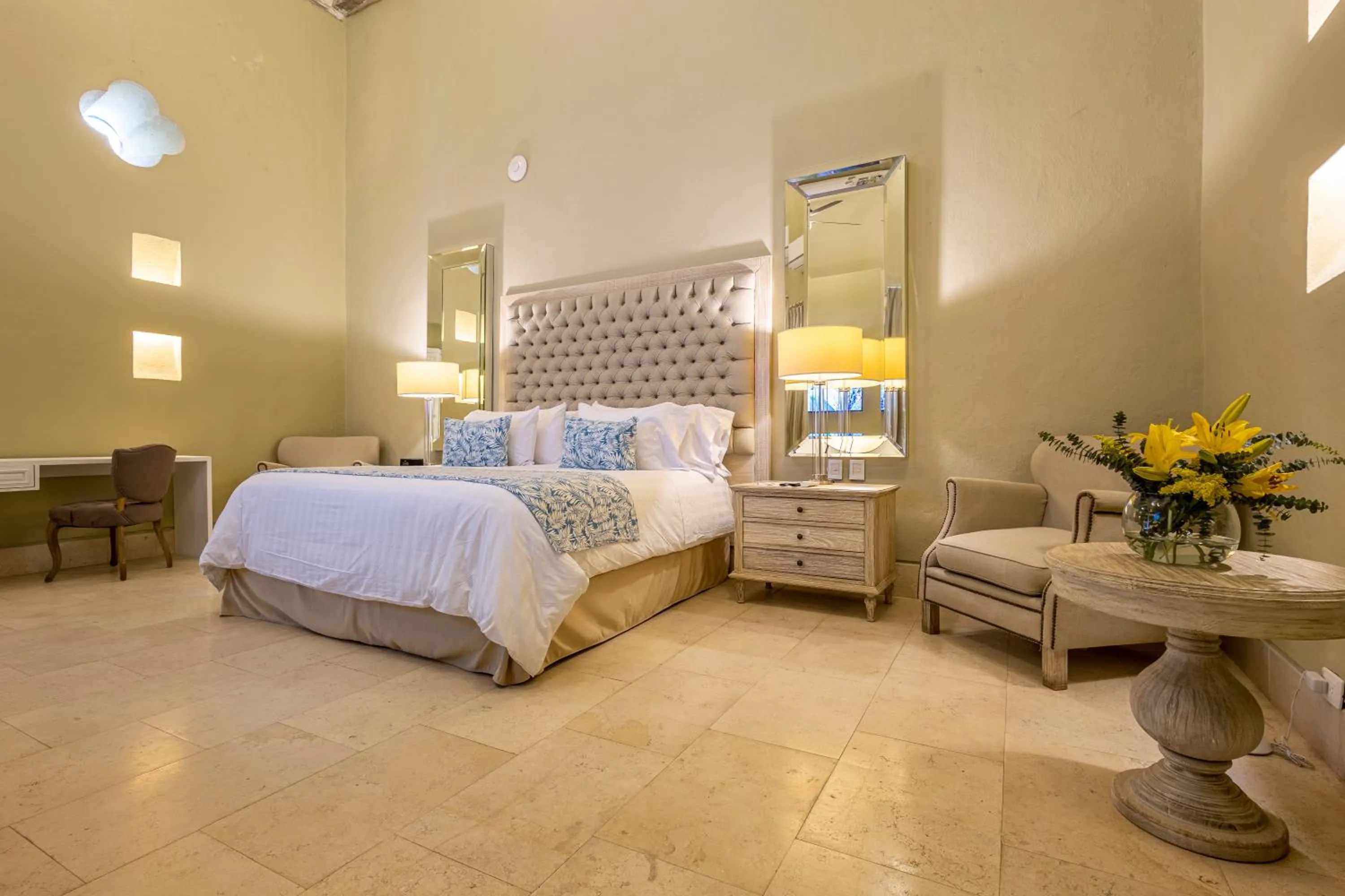 Property building, Bed in Hotel Casa del Gobernador