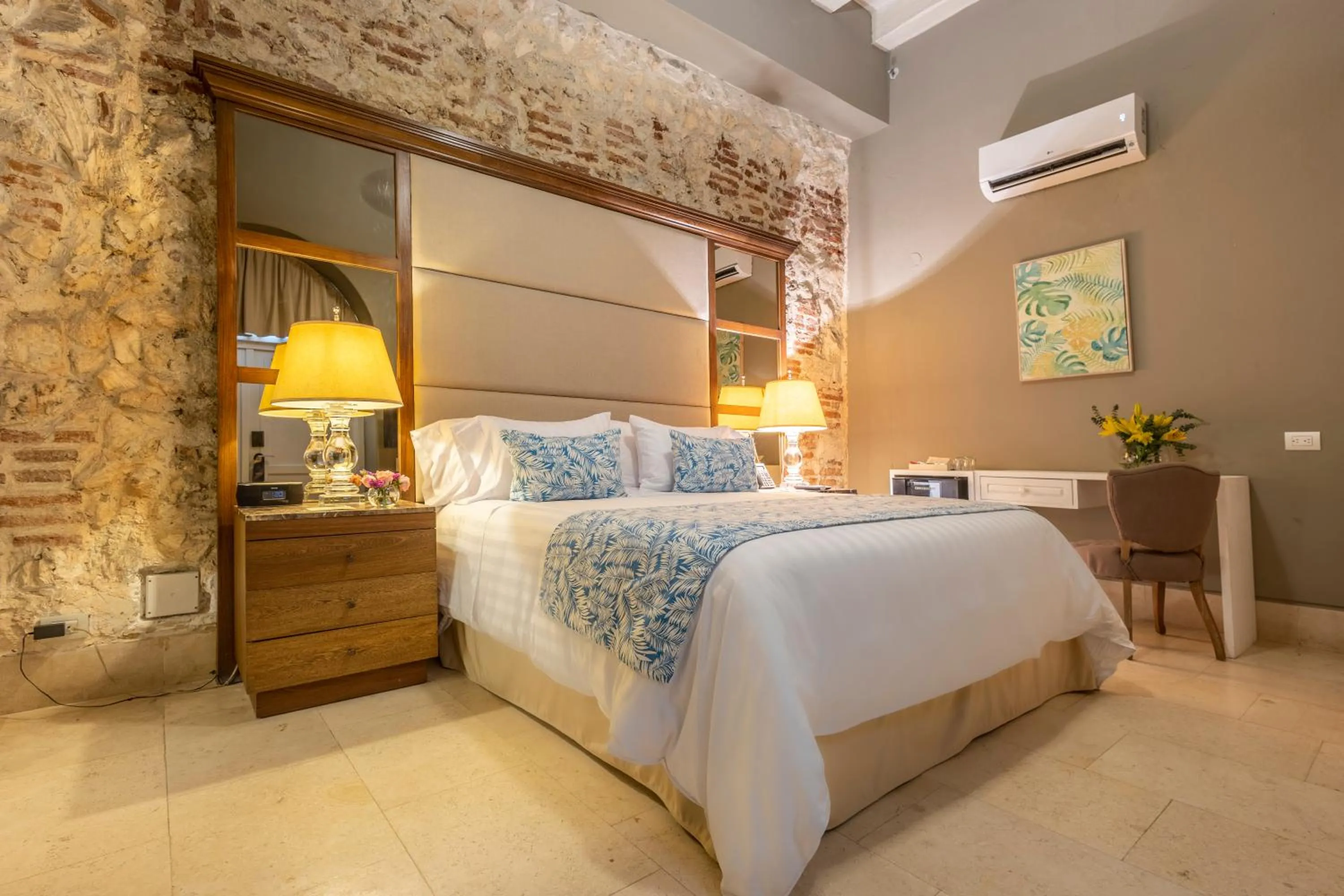 Property building, Bed in Hotel Casa del Gobernador