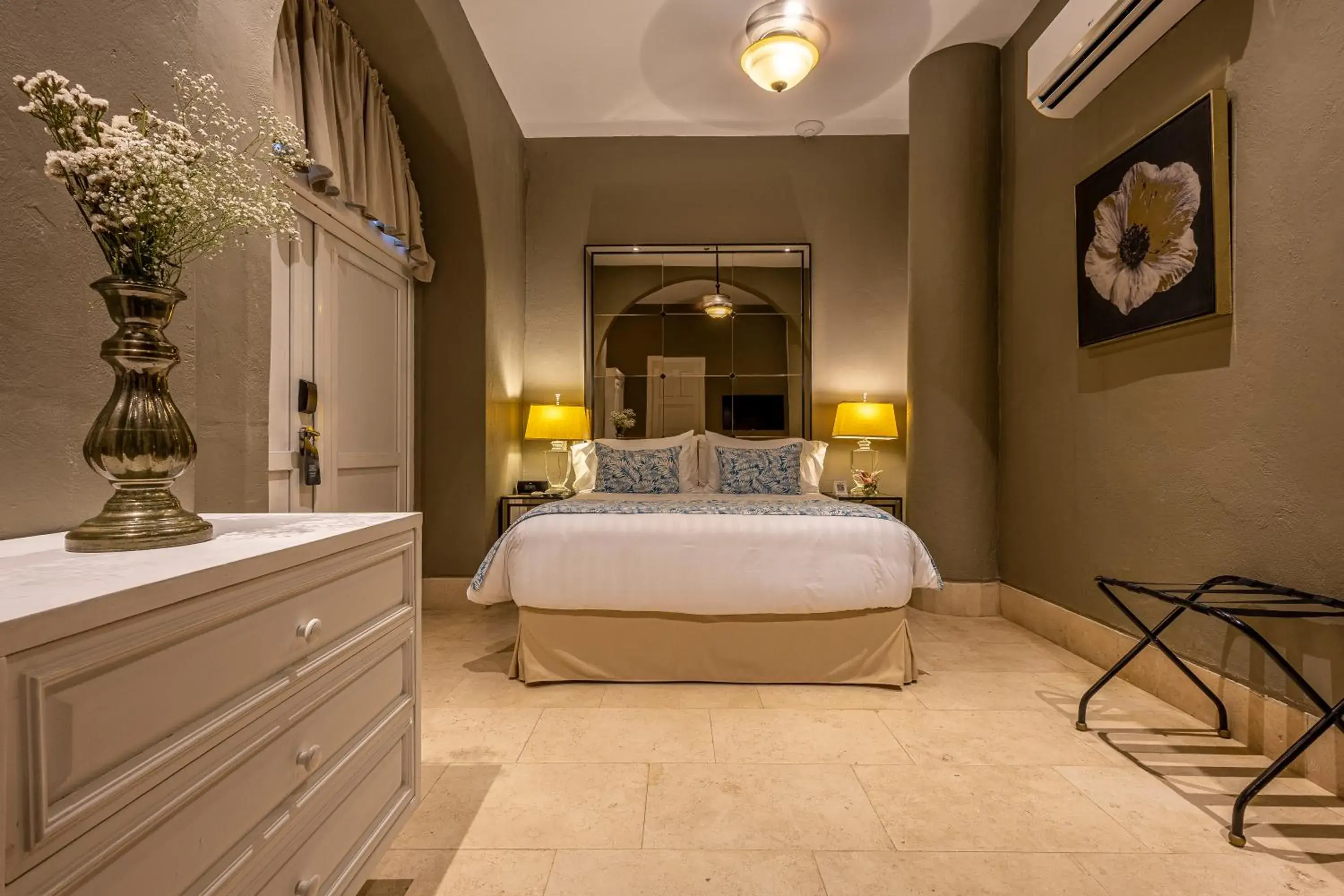 Standard Double Room in Hotel Casa del Gobernador Standard Double Room in Hotel Casa del Gobernador