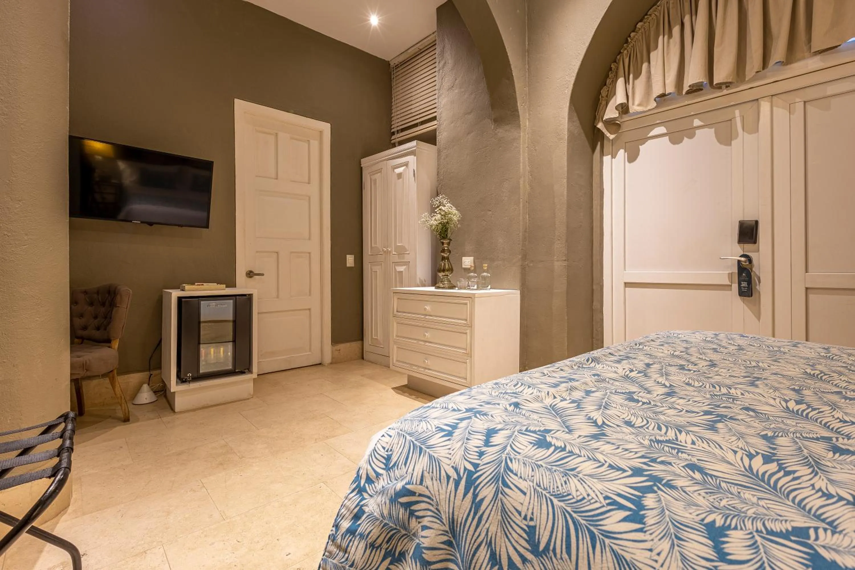 Property building, Bed in Hotel Casa del Gobernador