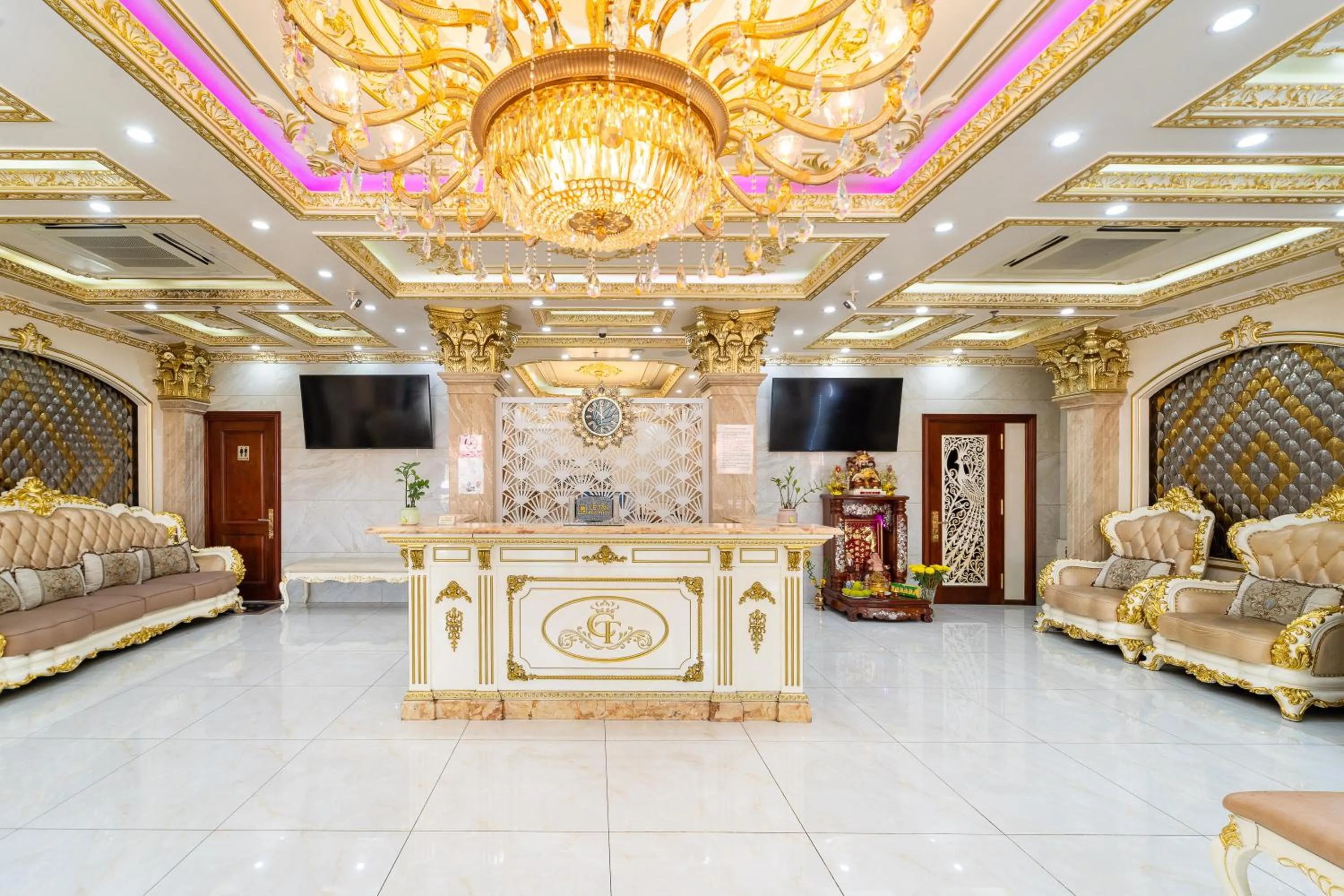 Lobby or reception in Townhouse District 10 Near Children Hospital 1 Formerly Cuong Thanh 3 Hotel