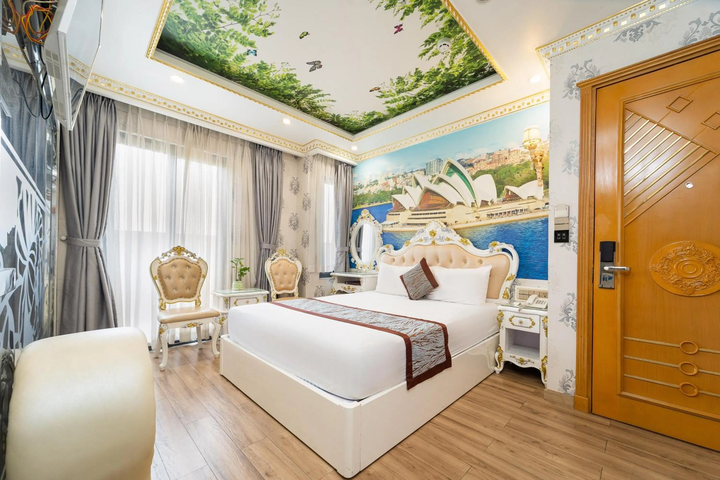 Bedroom, Bed in Townhouse District 10 Near Children Hospital 1 Formerly Cuong Thanh 3 Hotel