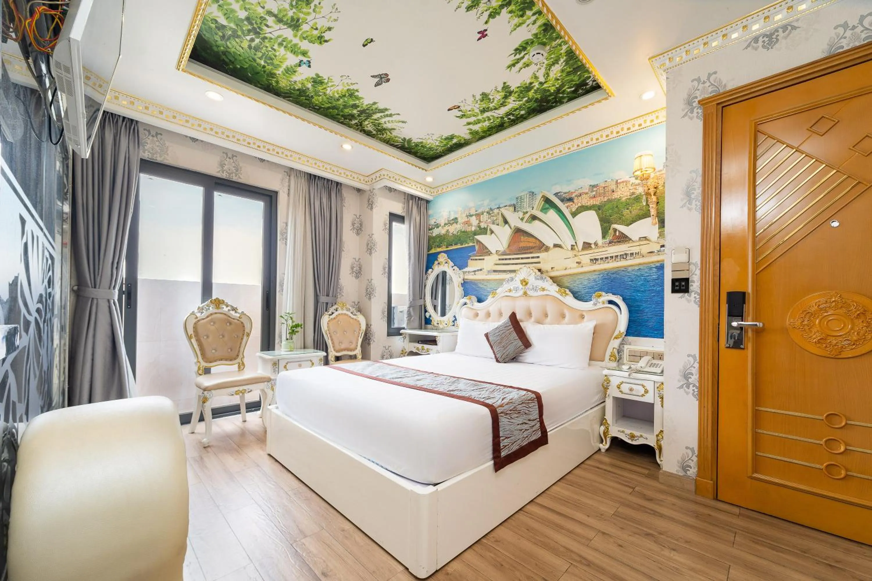 Bedroom, Bed in Townhouse District 10 Near Children Hospital 1 Formerly Cuong Thanh 3 Hotel
