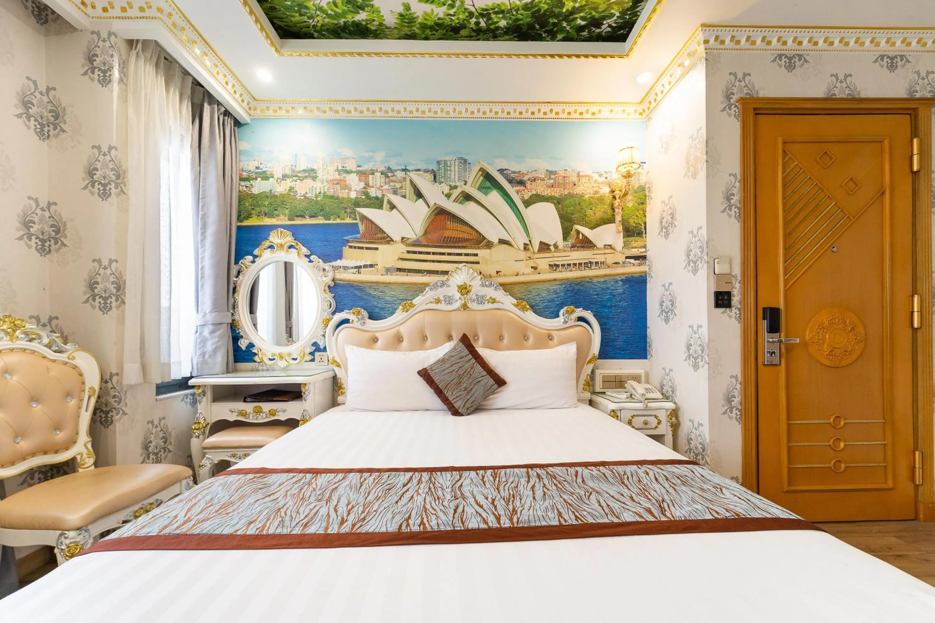 Bedroom, Bed in Townhouse District 10 Near Children Hospital 1 Formerly Cuong Thanh 3 Hotel