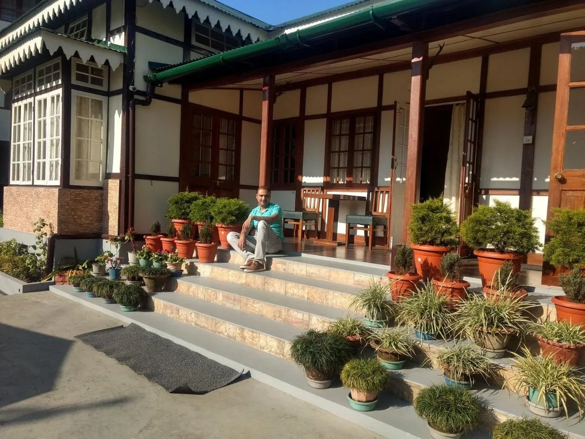 Cafe Shillong Bed and Breakfast