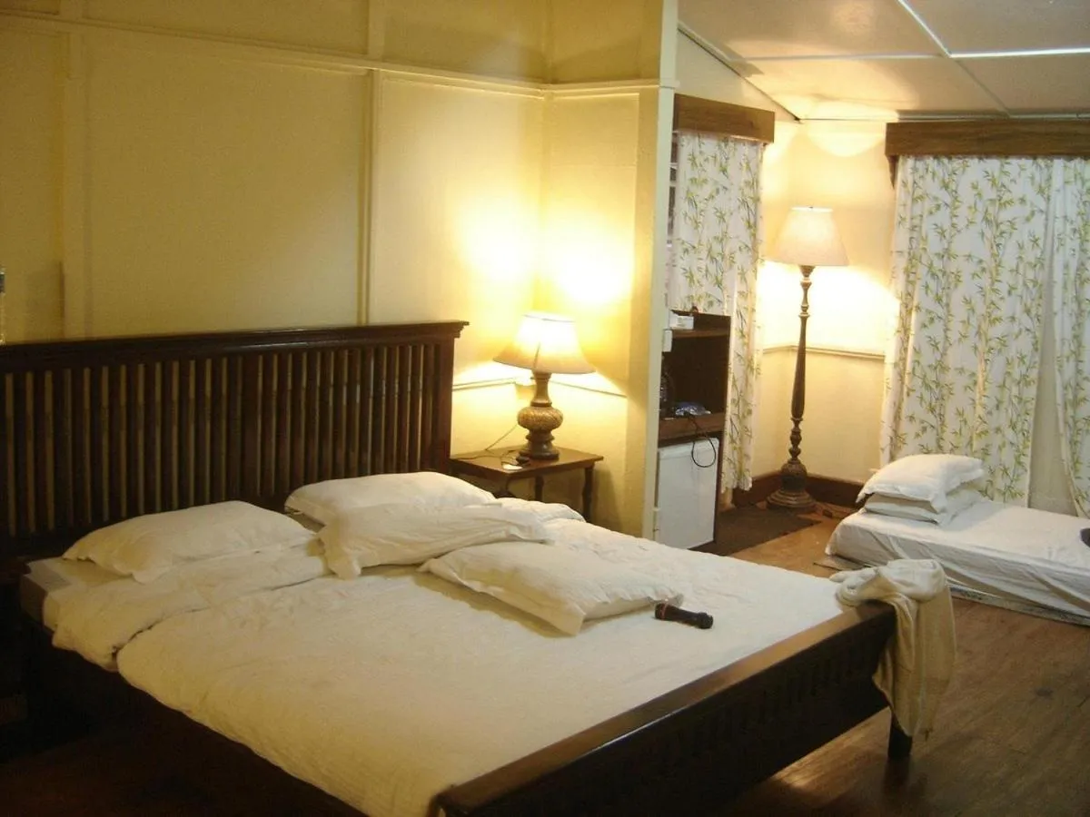 Cafe Shillong Bed and Breakfast