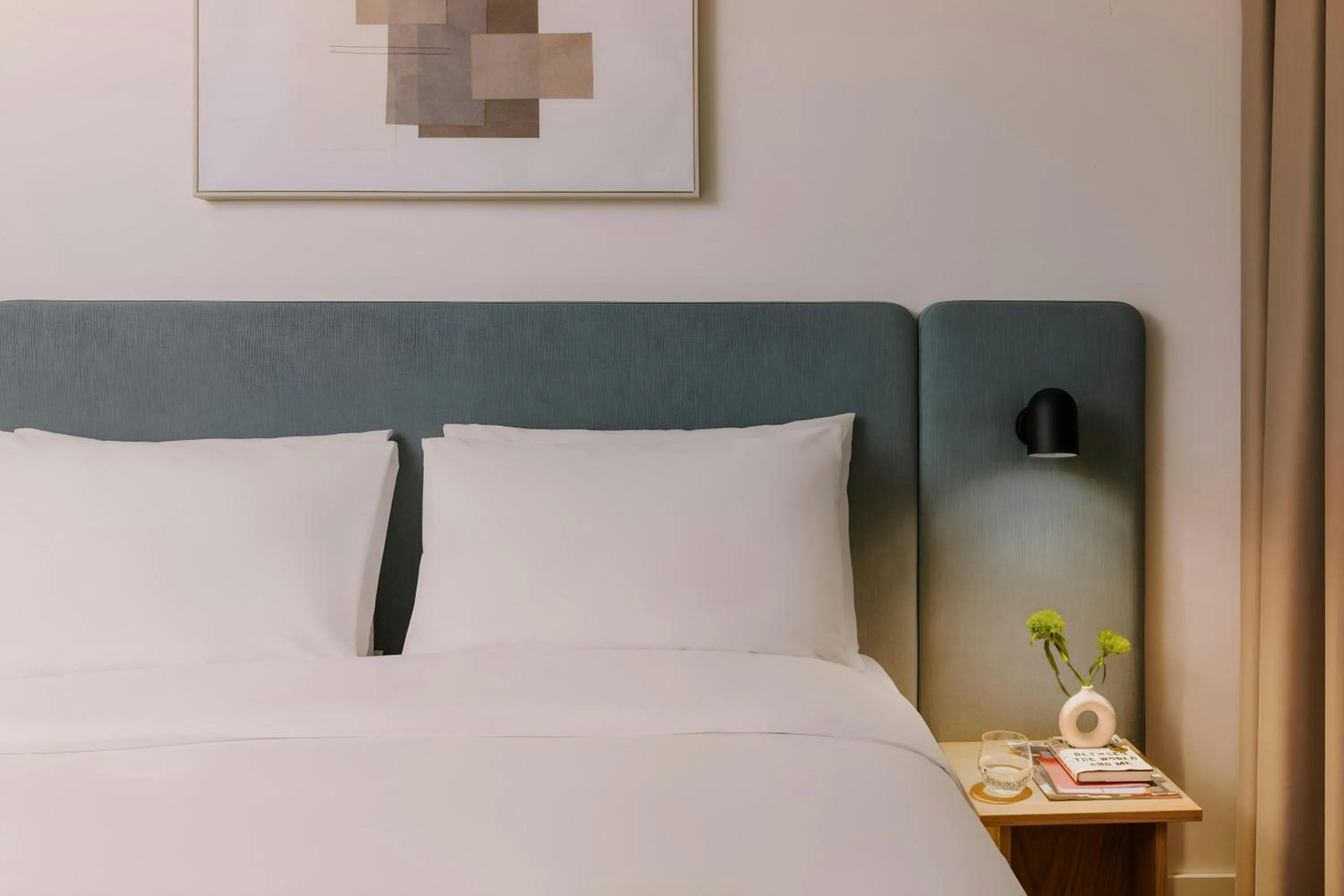 Photo of the whole room, Bed in Hotel Rose Rotterdam