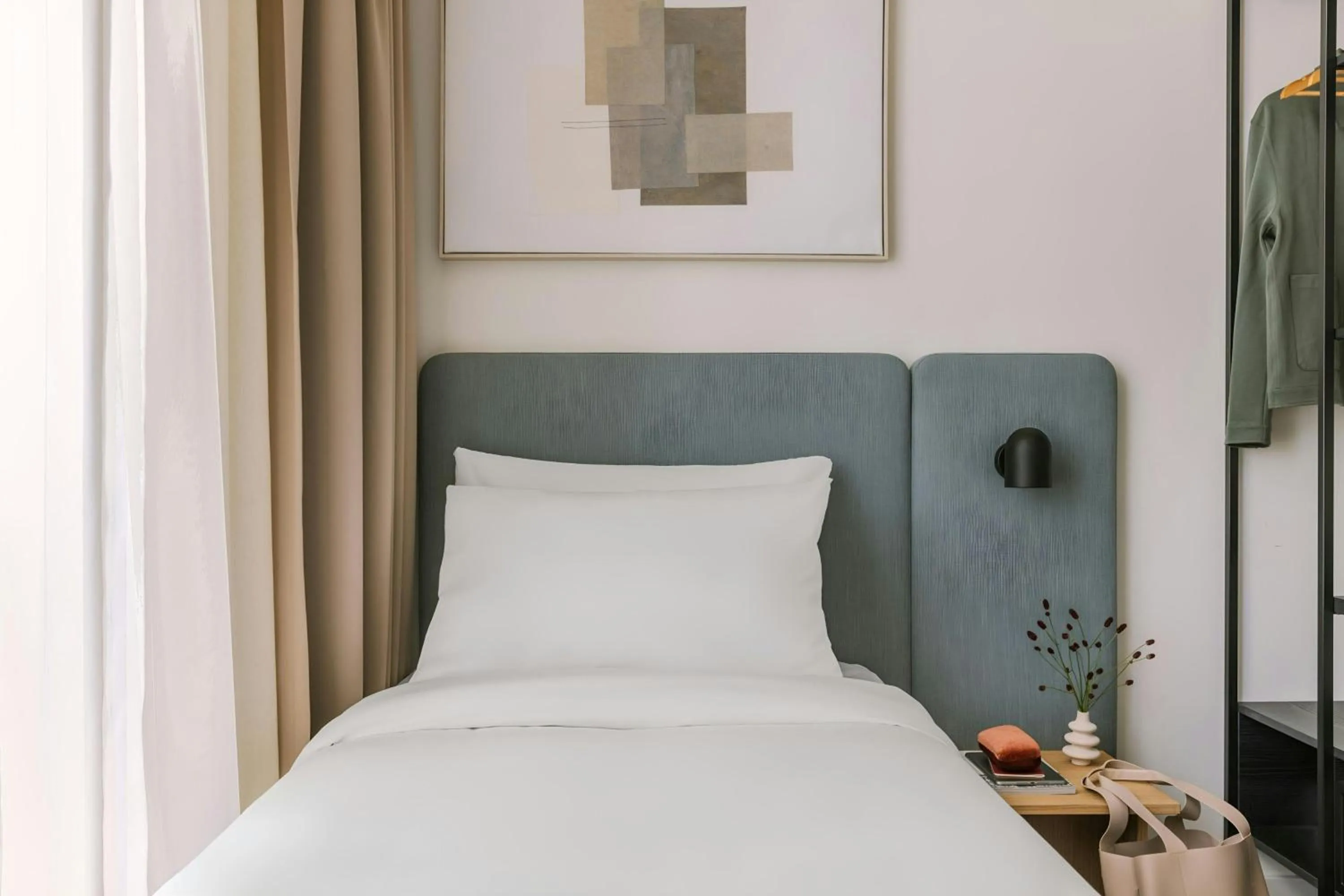 Bedroom, Bed in Hotel Rose Rotterdam