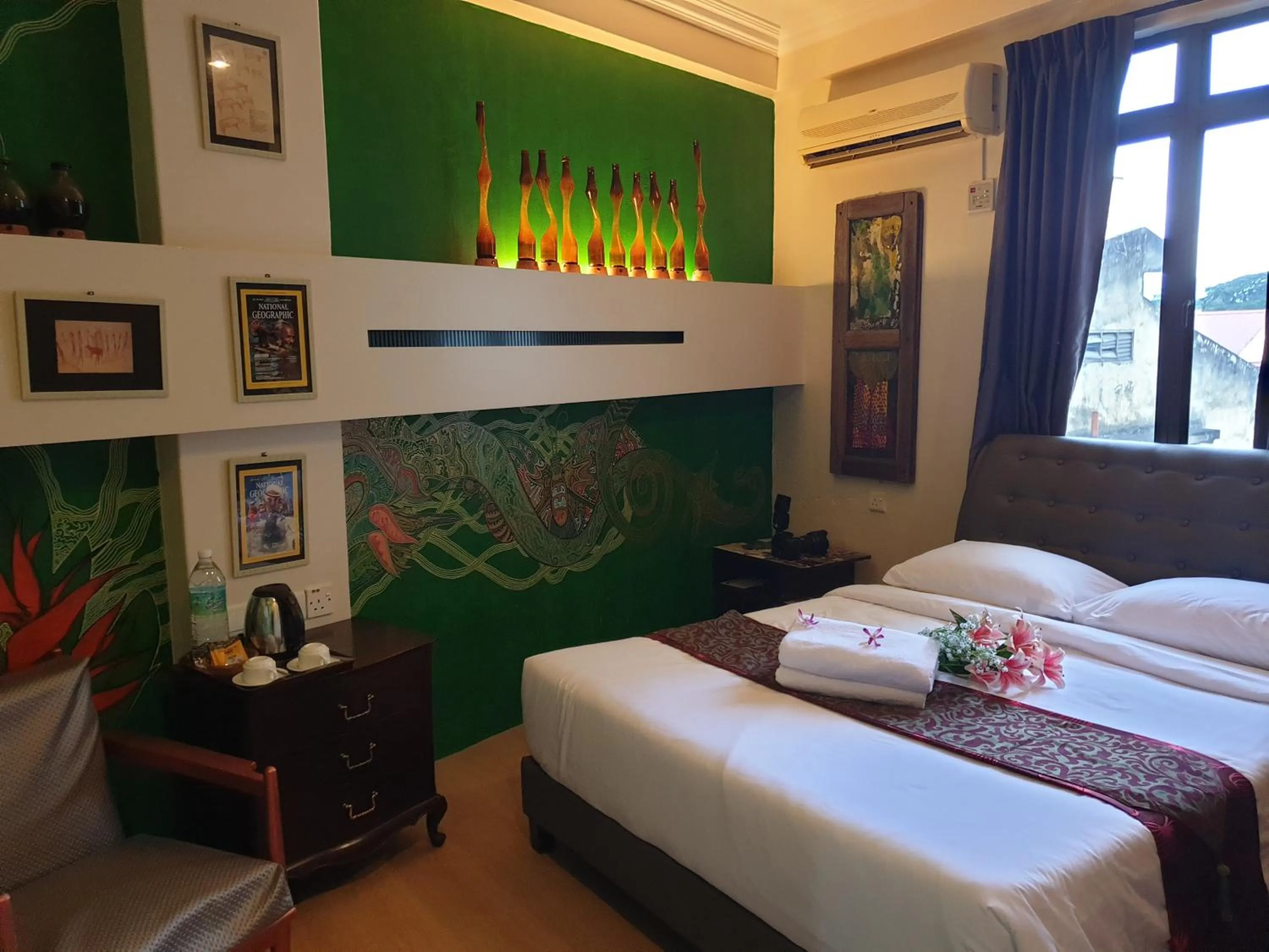 Photo of the whole room, Bed in Fair Park Premier