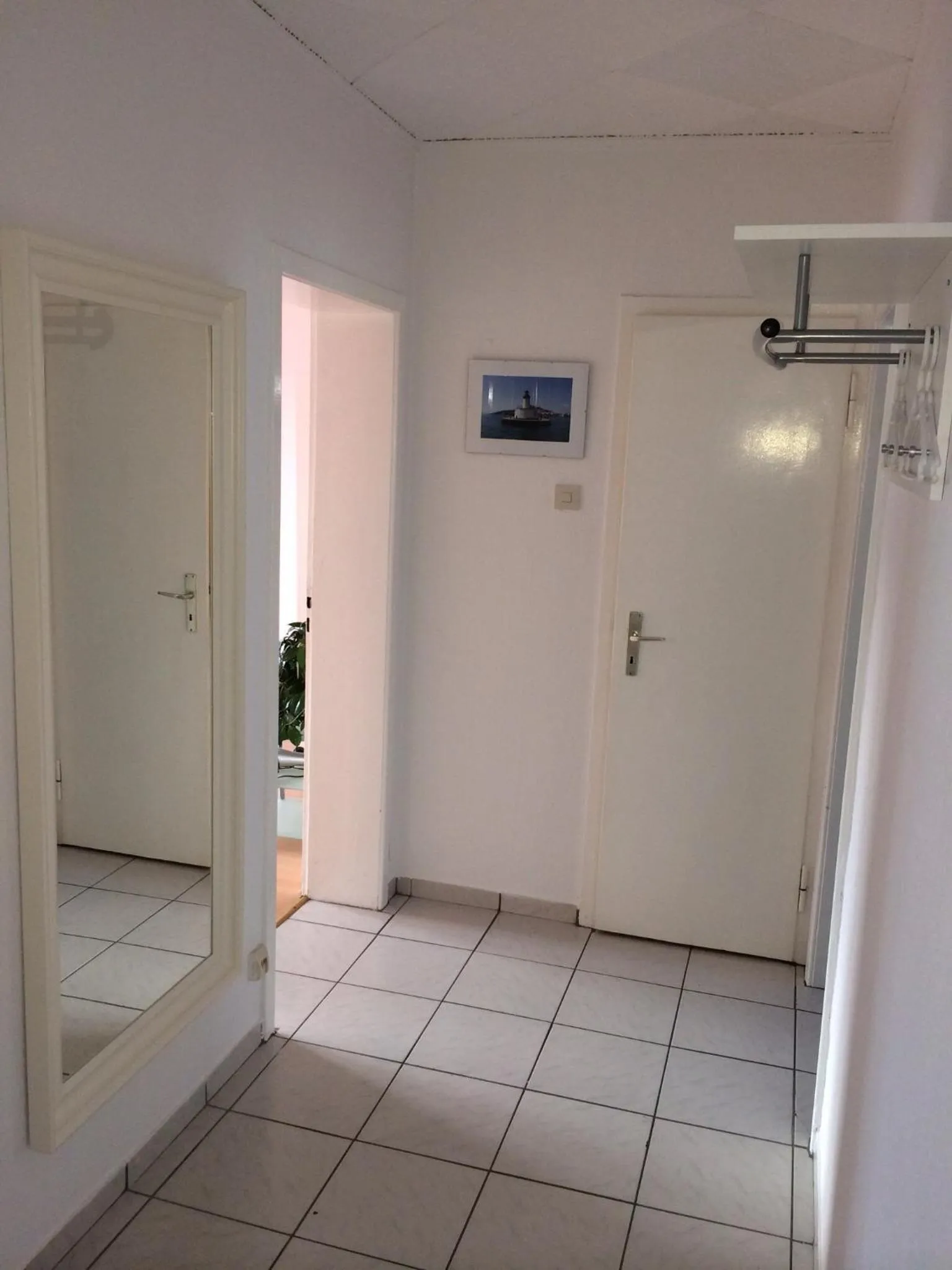 Photo of the whole room in White House Bochum Ehrenfeld