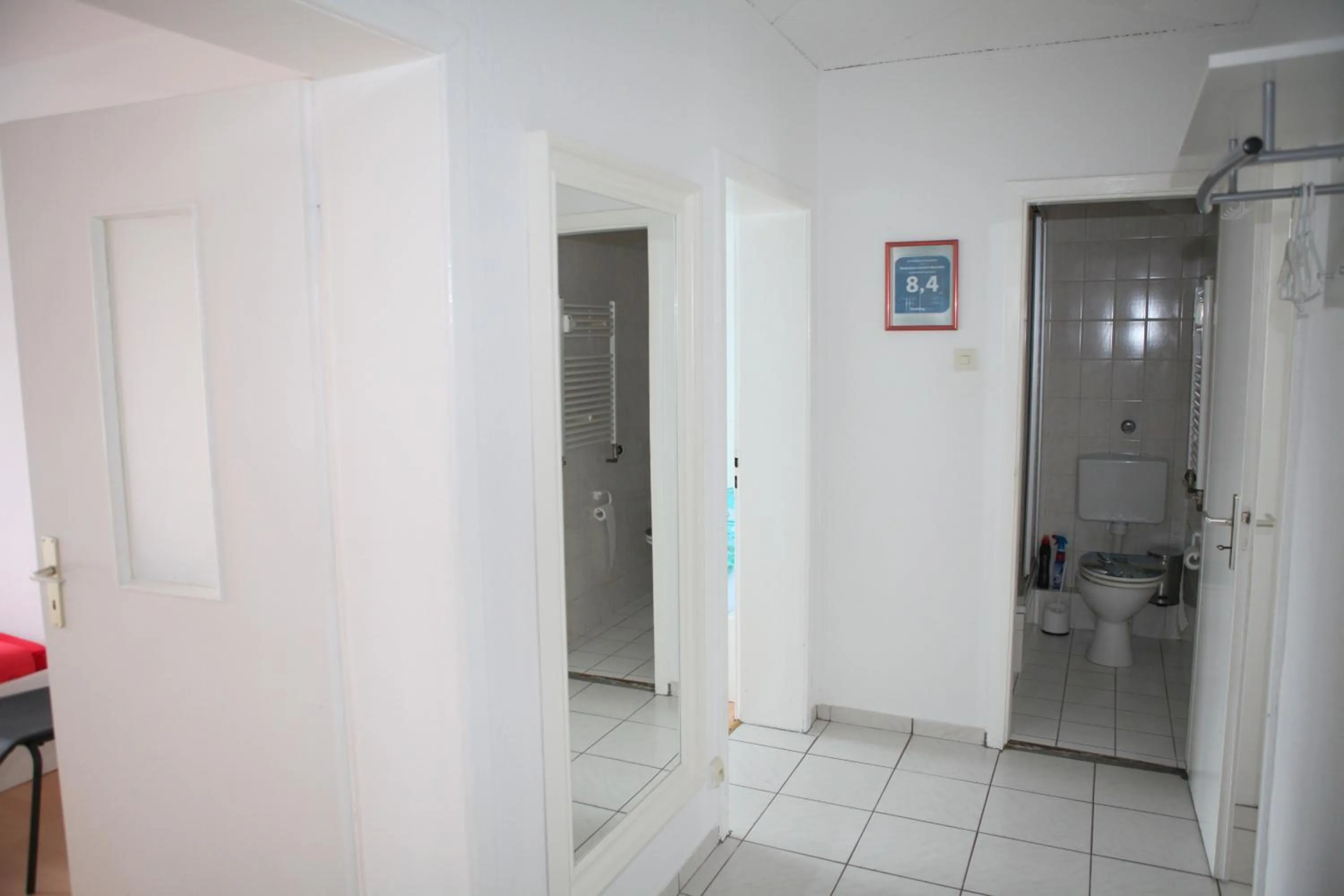 Photo of the whole room in White House Bochum Ehrenfeld