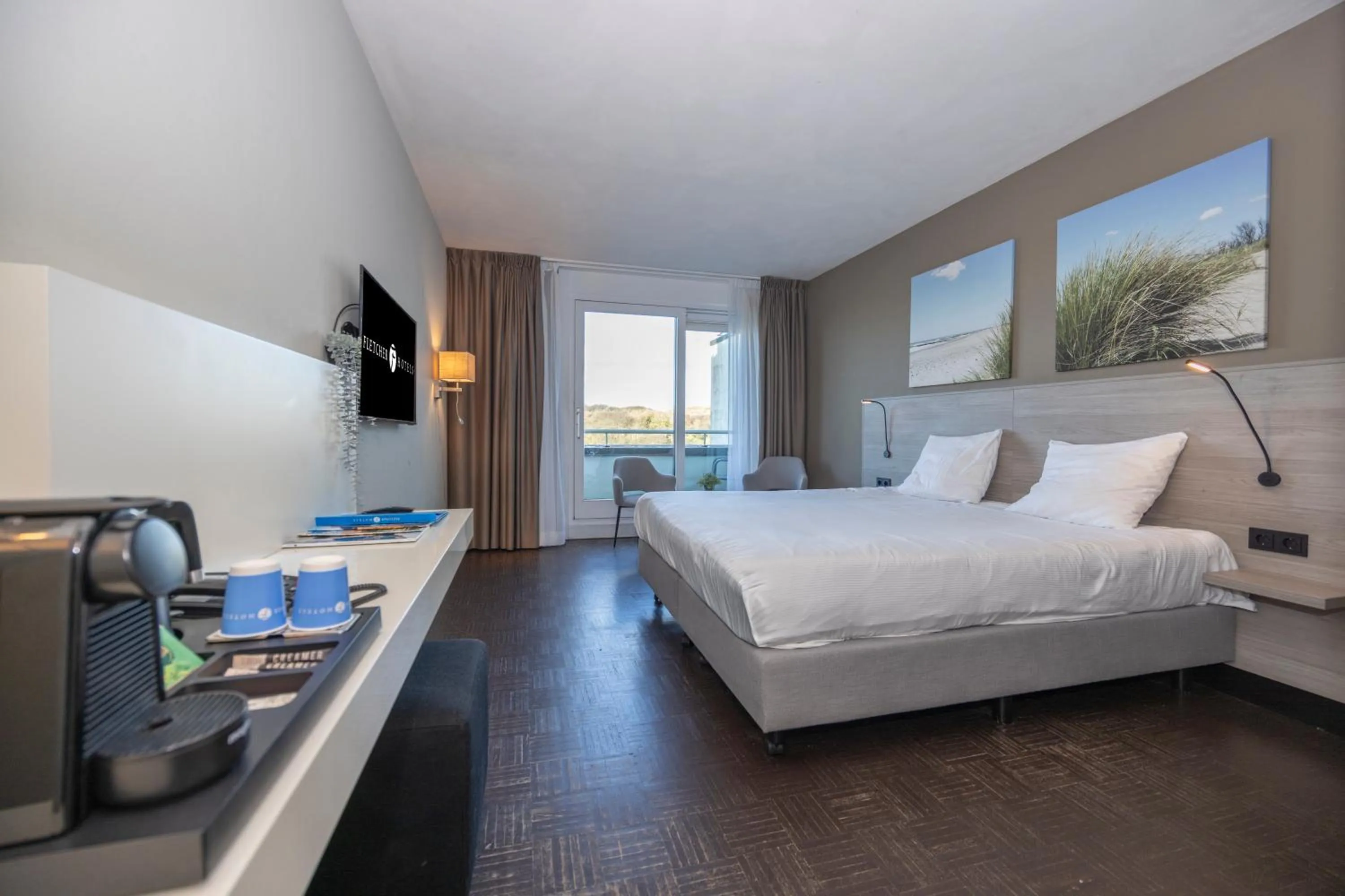 Photo of the whole room, Bed in Fletcher Hotel - Restaurant Elzenduin