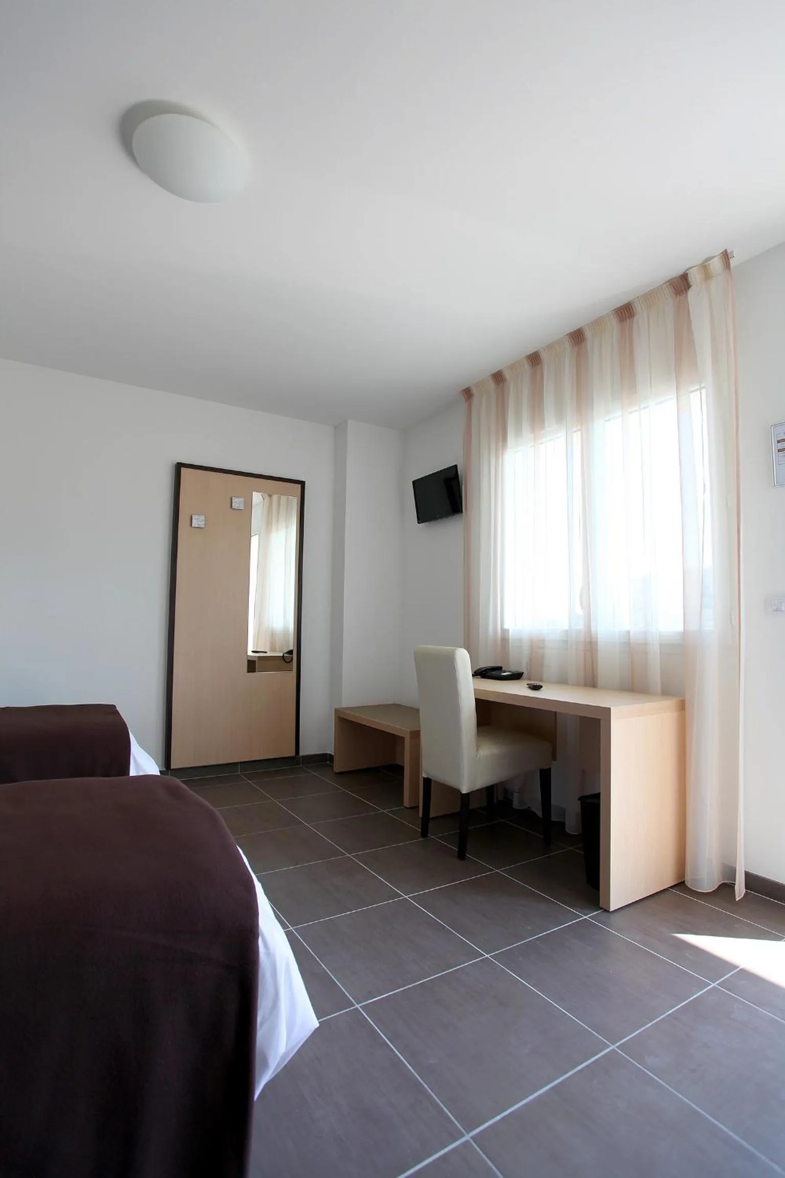 Photo of the whole room, Bed in Hôtel Restaurant les Pielettes