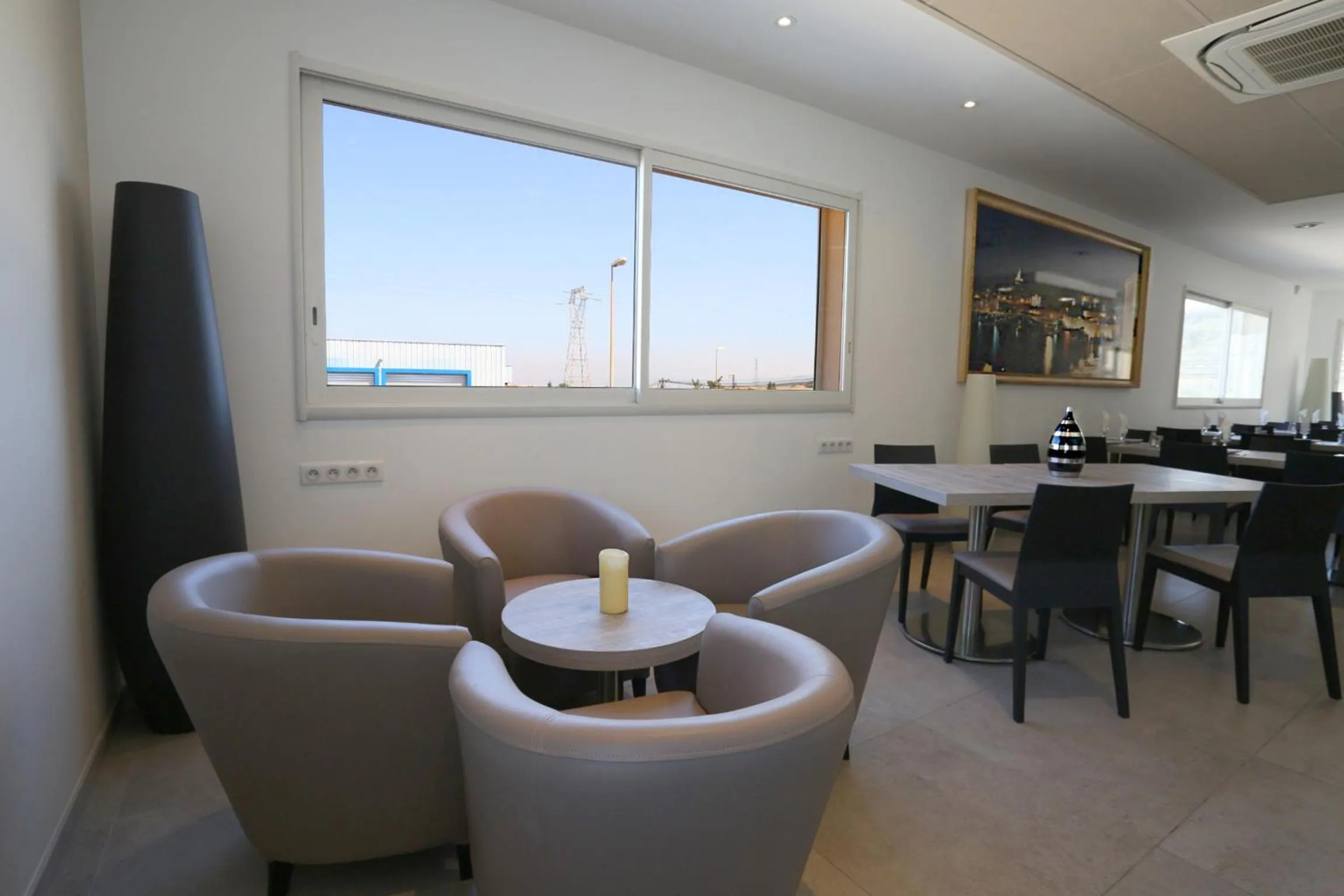 Lounge or bar in Hôtel Restaurant les Pielettes