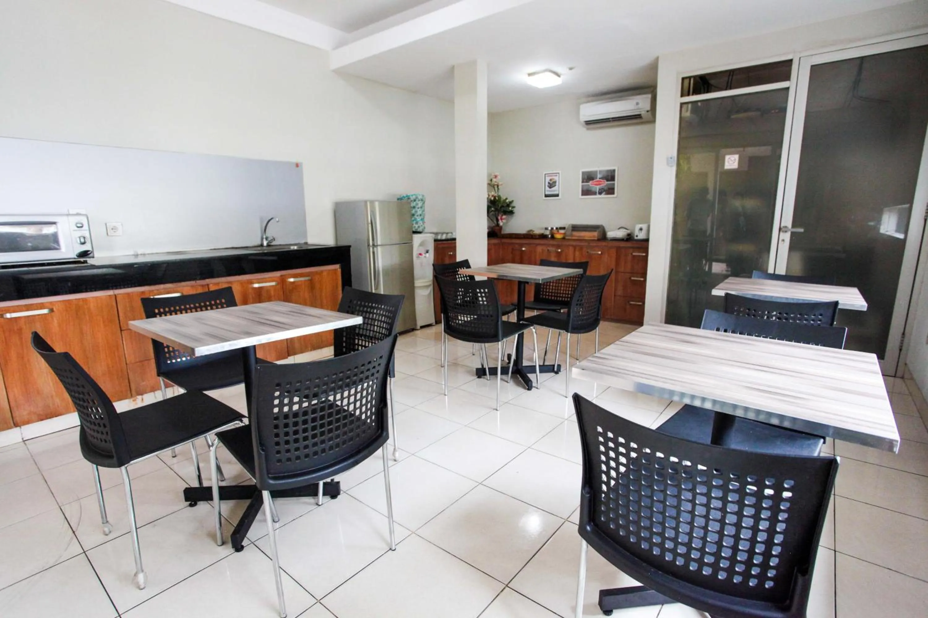 LeGreen Suite Pejompongan