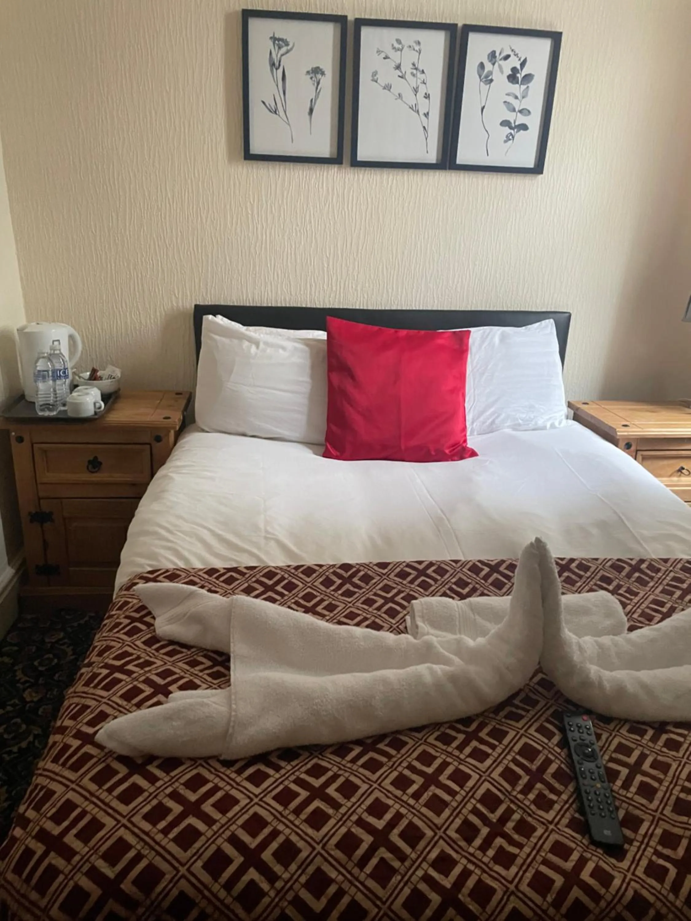 Bed in North Ocean Hotel