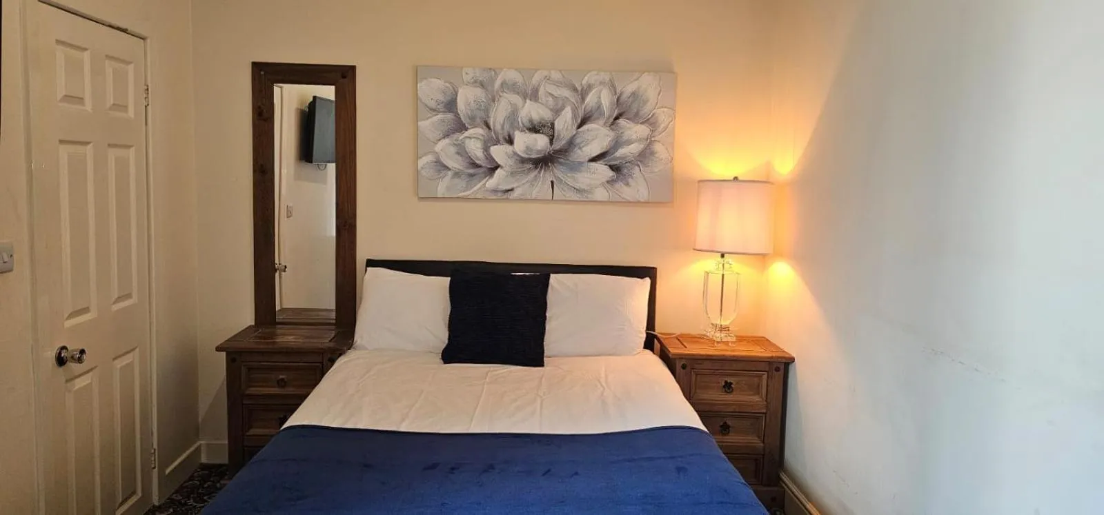 Bed in North Ocean Hotel