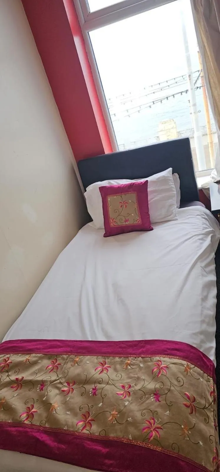 Bed in North Ocean Hotel