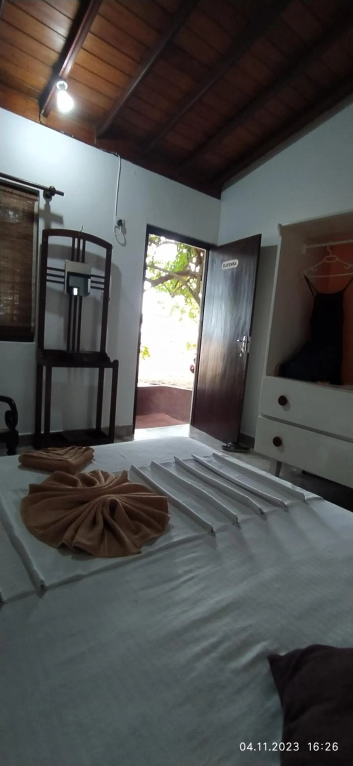 Bed in Full Moon Resort