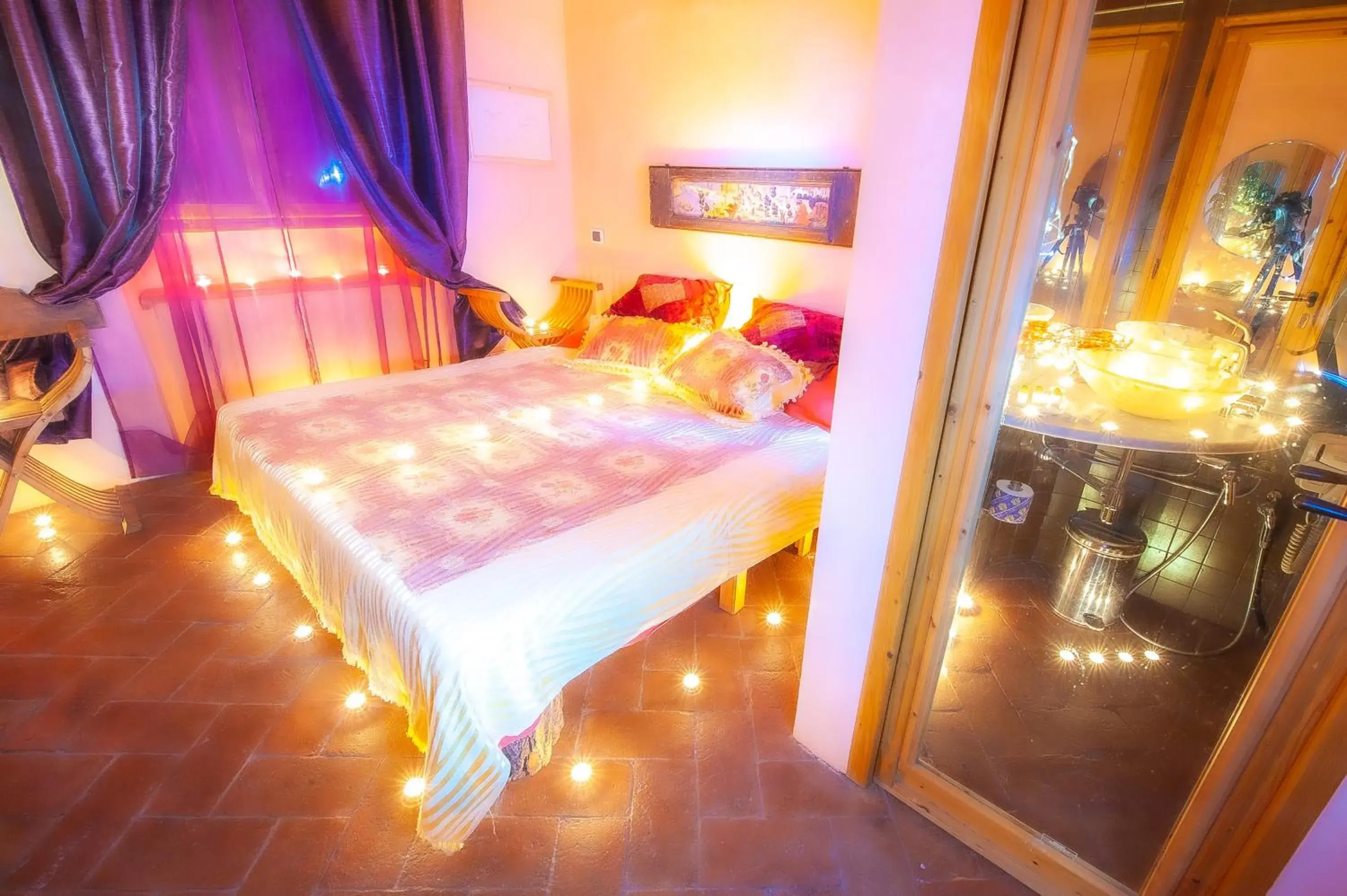 King Room with Spa Bath in Castello di Montalbano King Room with Spa Bath in Castello di Montalbano