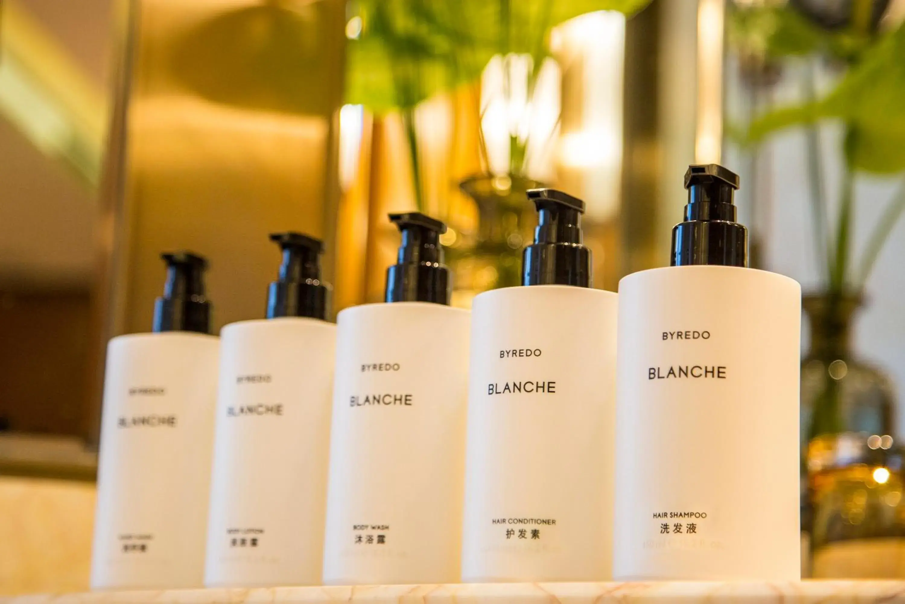 Classic King Room with Balcony and River View in InterContinental Changsha Classic King Room with Balcony and River View in InterContinental Changsha